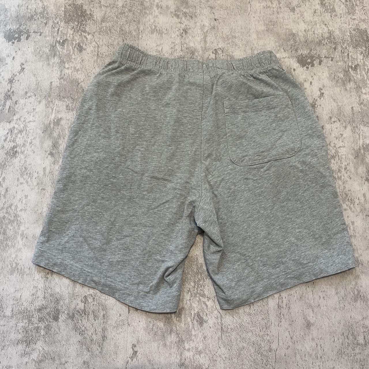 Nike Nike Shorts Sportswear Rap hip hop Summer Vacation Grey Size US 30 / EU 46 - 2 Thumbnail