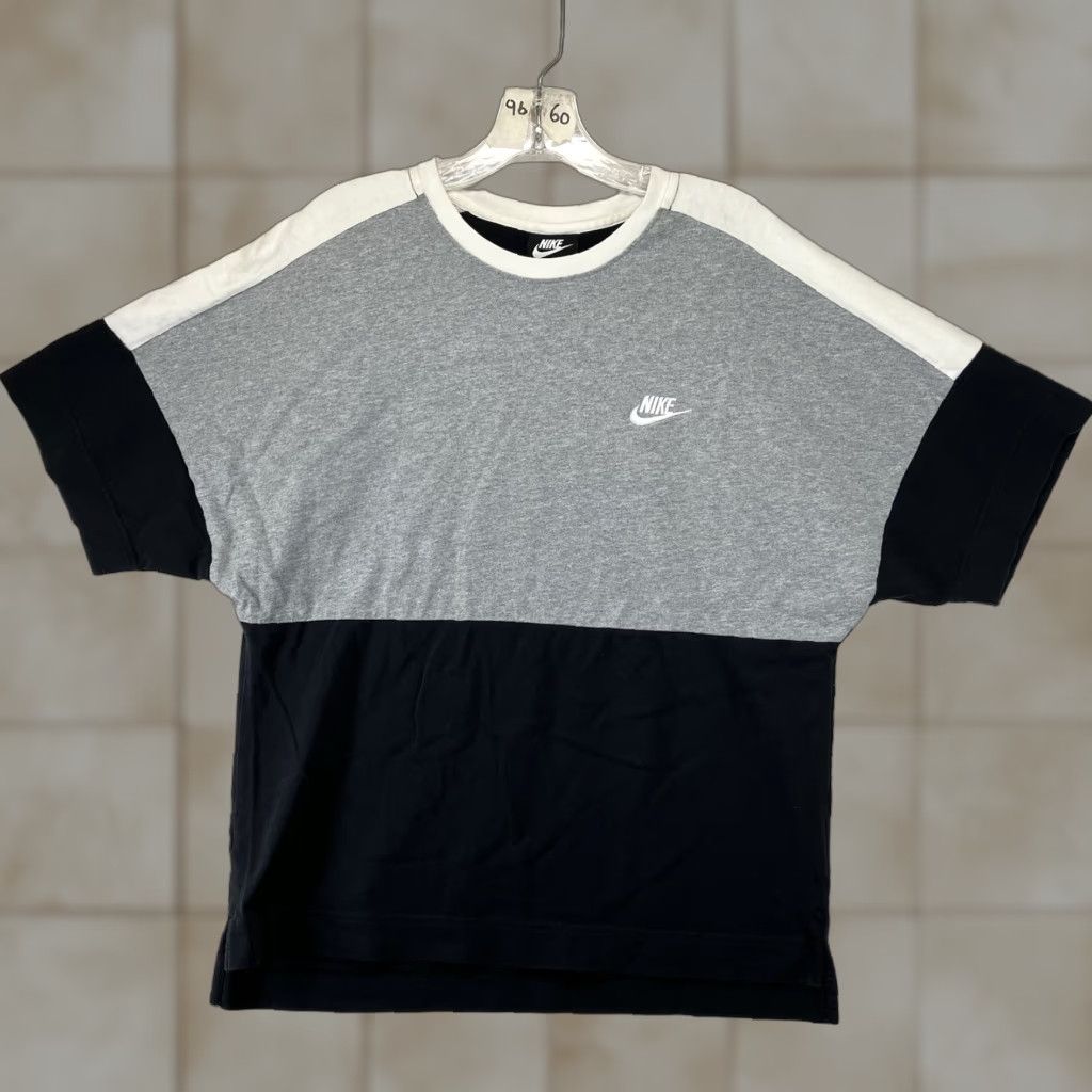 Nike Nike Men’s Colorblock T-Shirt Crewneck Short Sleeve Cotton Black Gray White S Logo Retro 90s Sports Men’s Regular Short Sleeve Tee Size US S / EU 44-46 / 1 - 1 Thumbnail