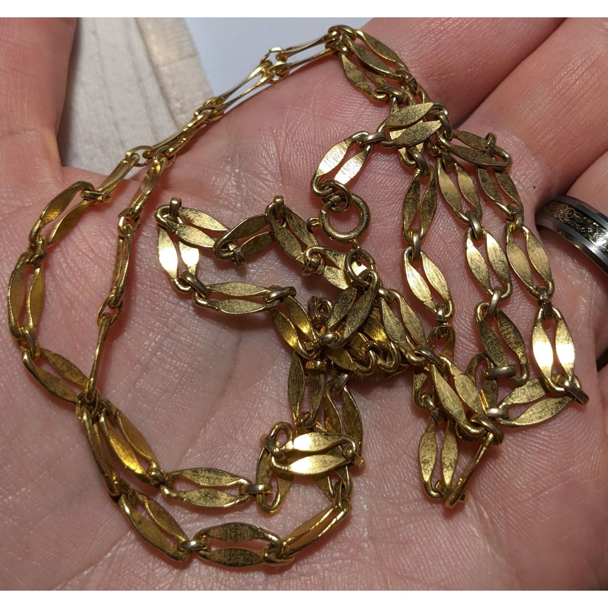 Other Vintage Gold Oval Link Chain Necklace Size ONE SIZE - 10 Thumbnail