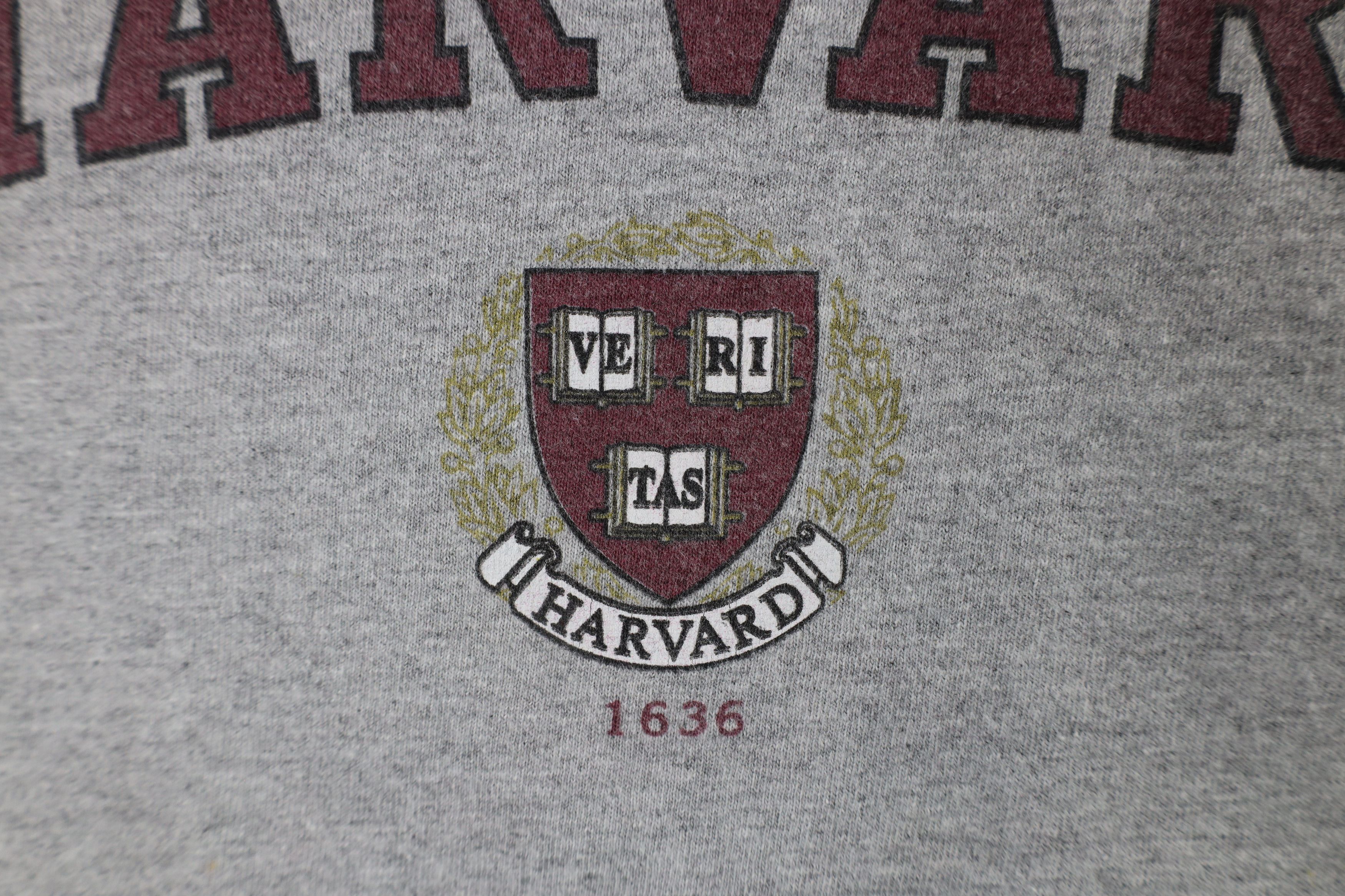 Vintage Vintage Out Ivy League Harvard University Crest T-Shirt Size US L / EU 52-54 / 3 - 5 Thumbnail