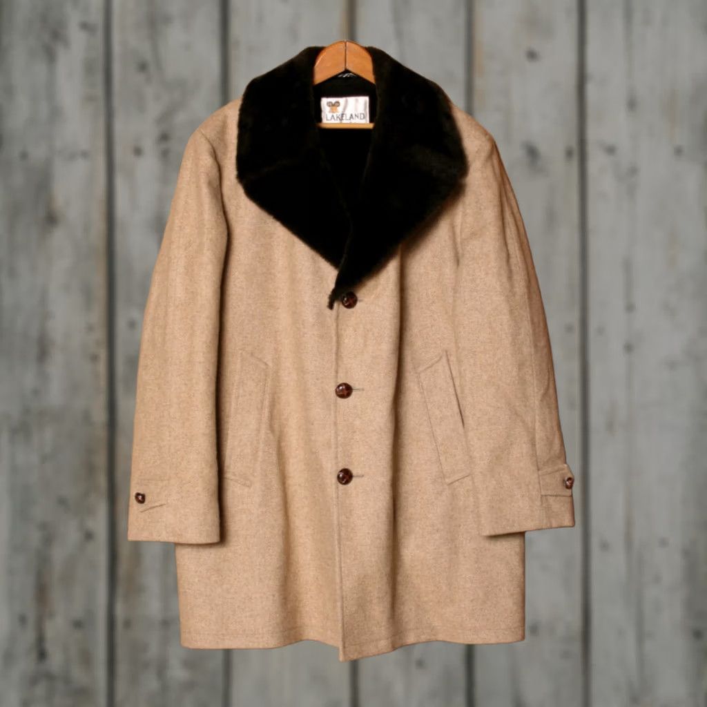 Vintage VINTAGE Lakeland Coat | Tan Wool Blend Top Coat w/Faux Fur Collar & Lining Sz. 44 Mens Overcoat Winter Fall Size US XXL / EU 58 / 5 - 1 Thumbnail
