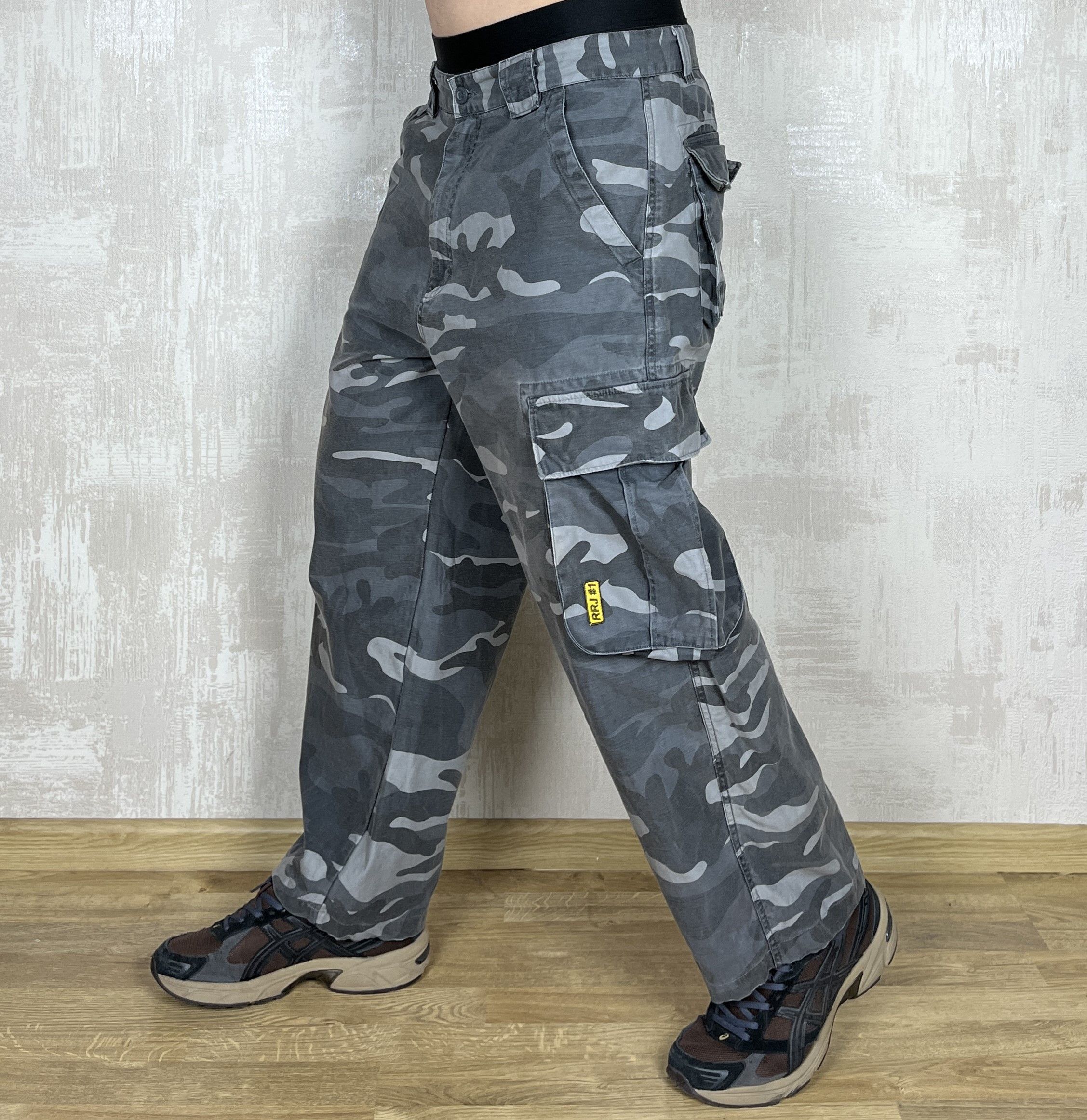 Vintage Vintage RRJ Outfitters Camouflage Camo Cargo Pants Size US 34 / EU 50 - 5 Thumbnail