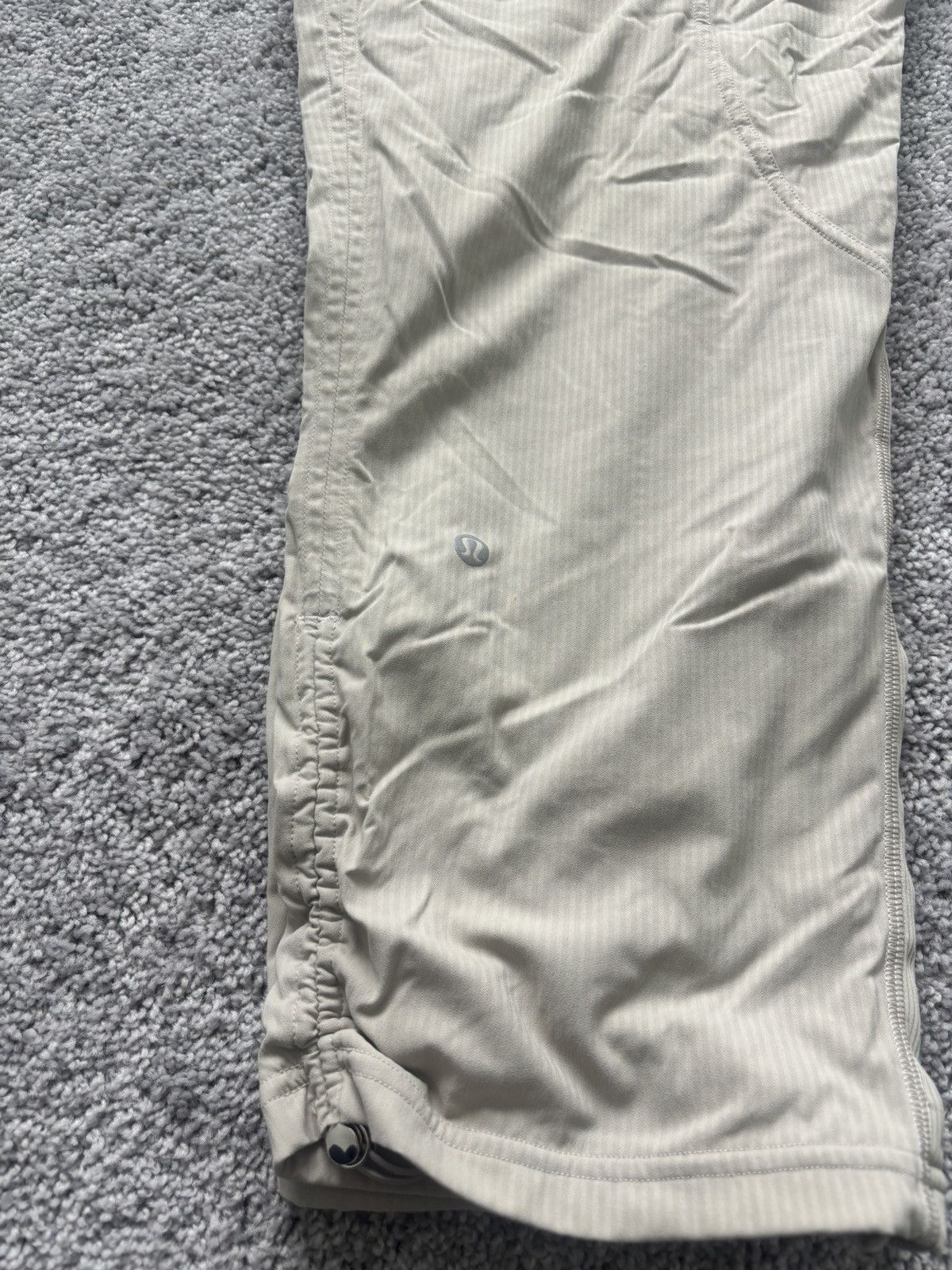 Lululemon Lululemon cream/tan crop pants Size 32" / US 10 / IT 46 - 5 Thumbnail