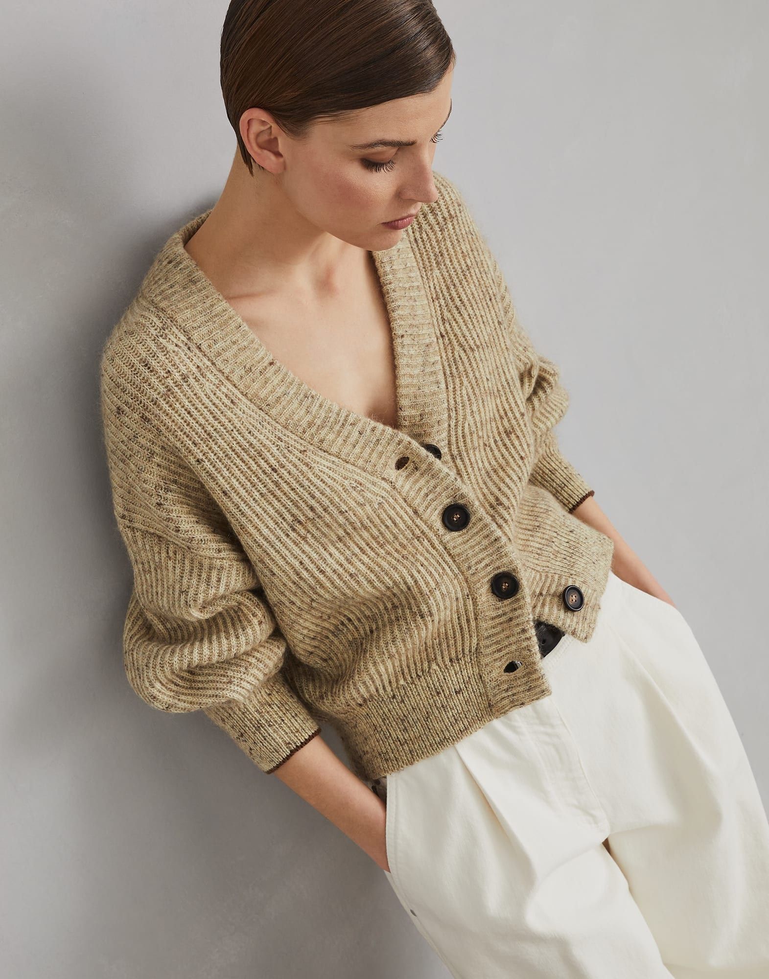 Brunello Cucinelli o1la1rc1a1025 Cardigan in Beige Size M / US 6-8 / IT 42-44 - 4 Thumbnail