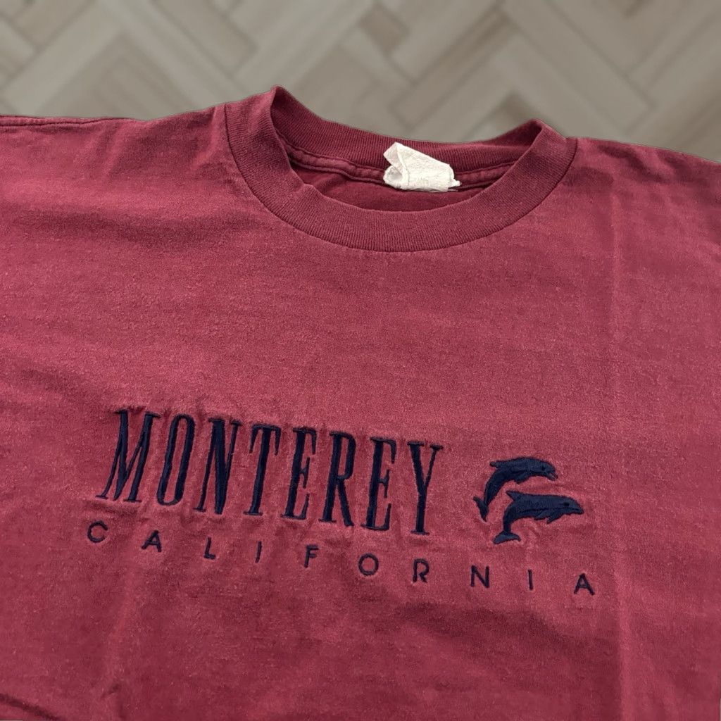 Vintage VINTAGE Monterey Bay CA Embroidered Short Sleeve Shirt Men's L Red USA Size US L / EU 52-54 / 3 - 1 Thumbnail