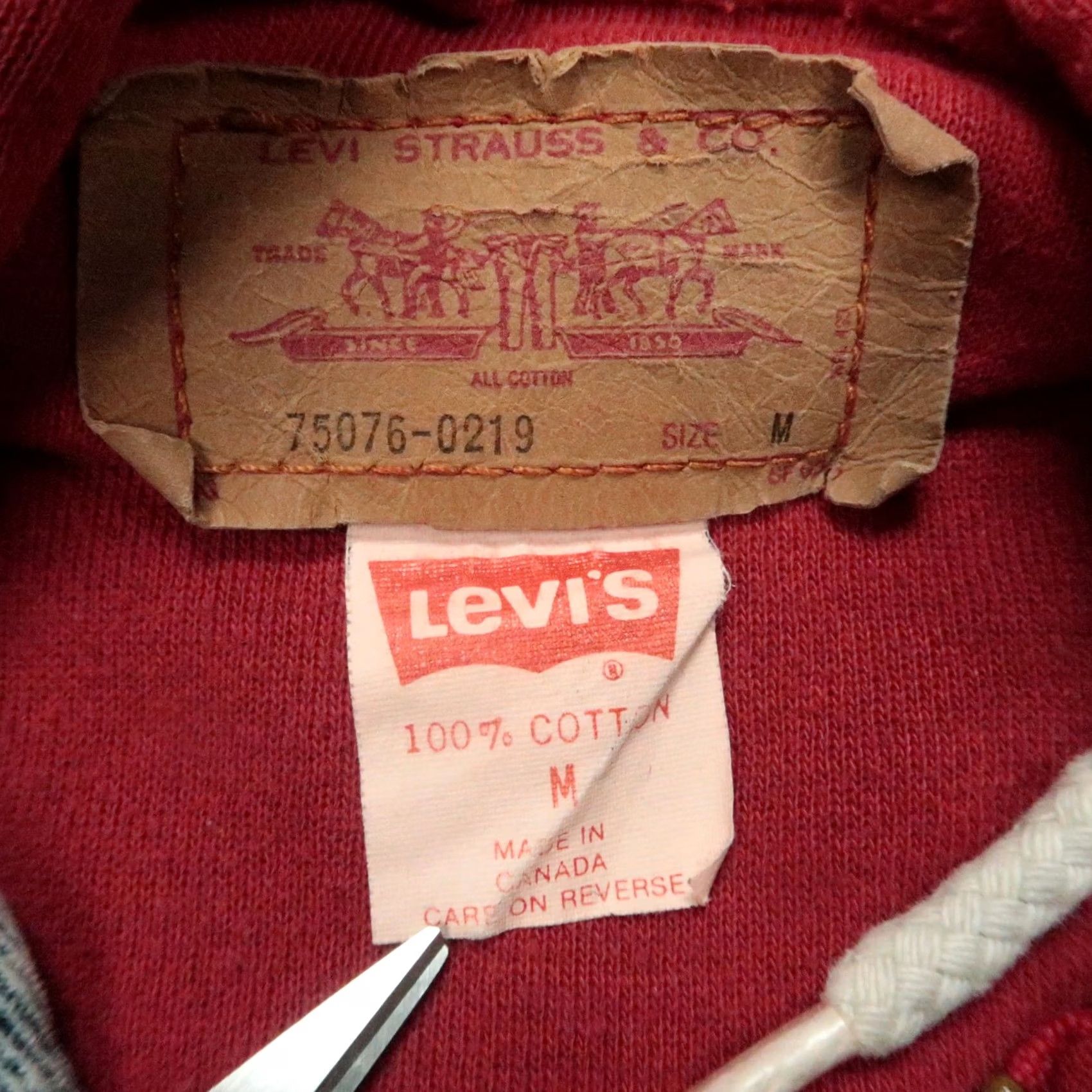 Levi's VINTAGE Levi's Jacket Mens M Blue Acid Wash Hooded Button Canada Denim Full Zip Pockets Winter Spring Fall Regular Style Overcoat Category Jacket Size US M / EU 48-50 / 2 - 4 Thumbnail