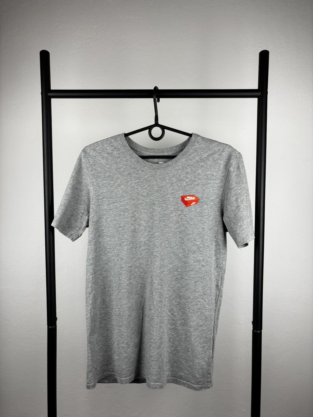 Nike Nike logo box t shirt size S Size US S / EU 44-46 / 1 - 1 Thumbnail