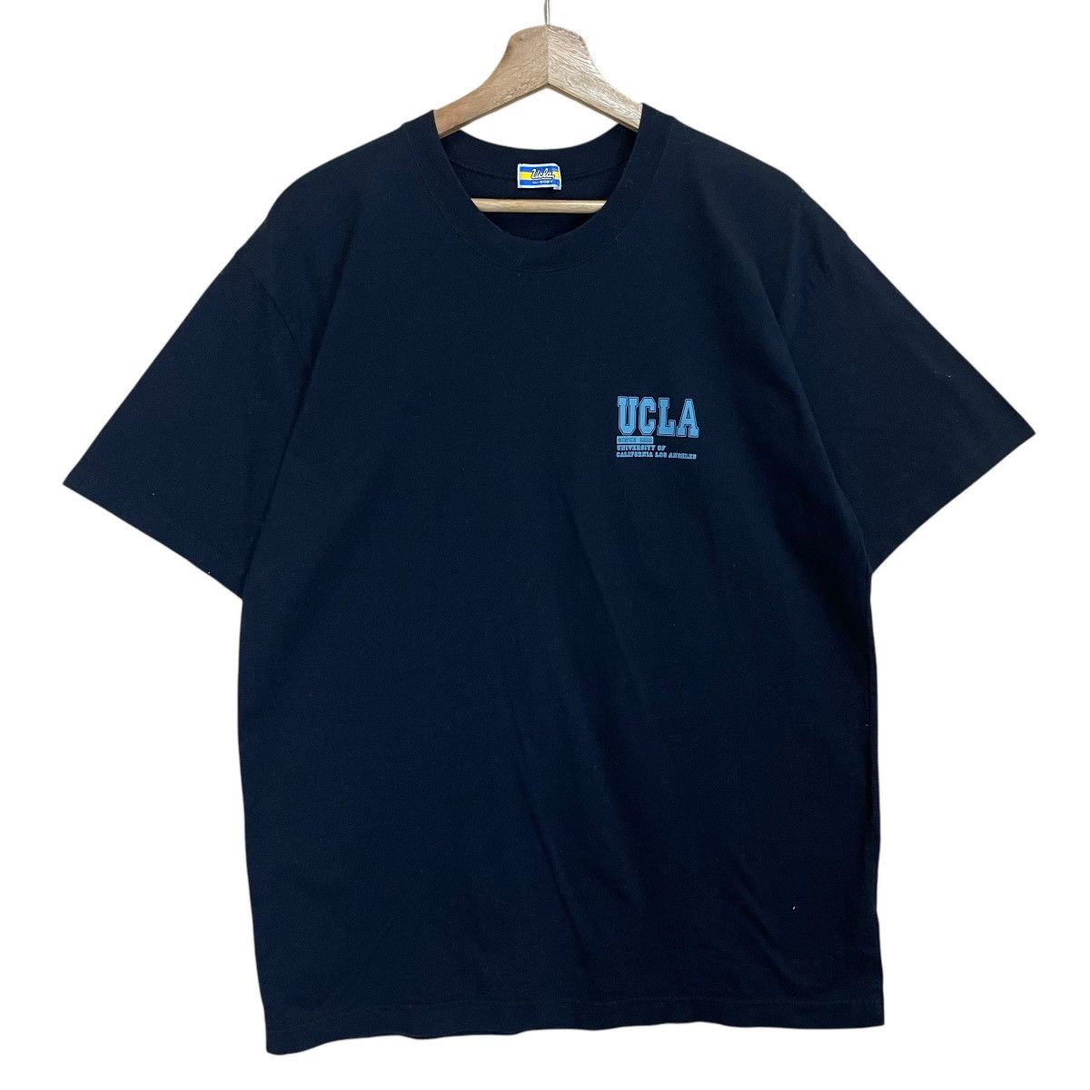 Vintage Vintage 90s UCLA Shortsleeve Tee Size US M / EU 48-50 / 2 - 1 Thumbnail