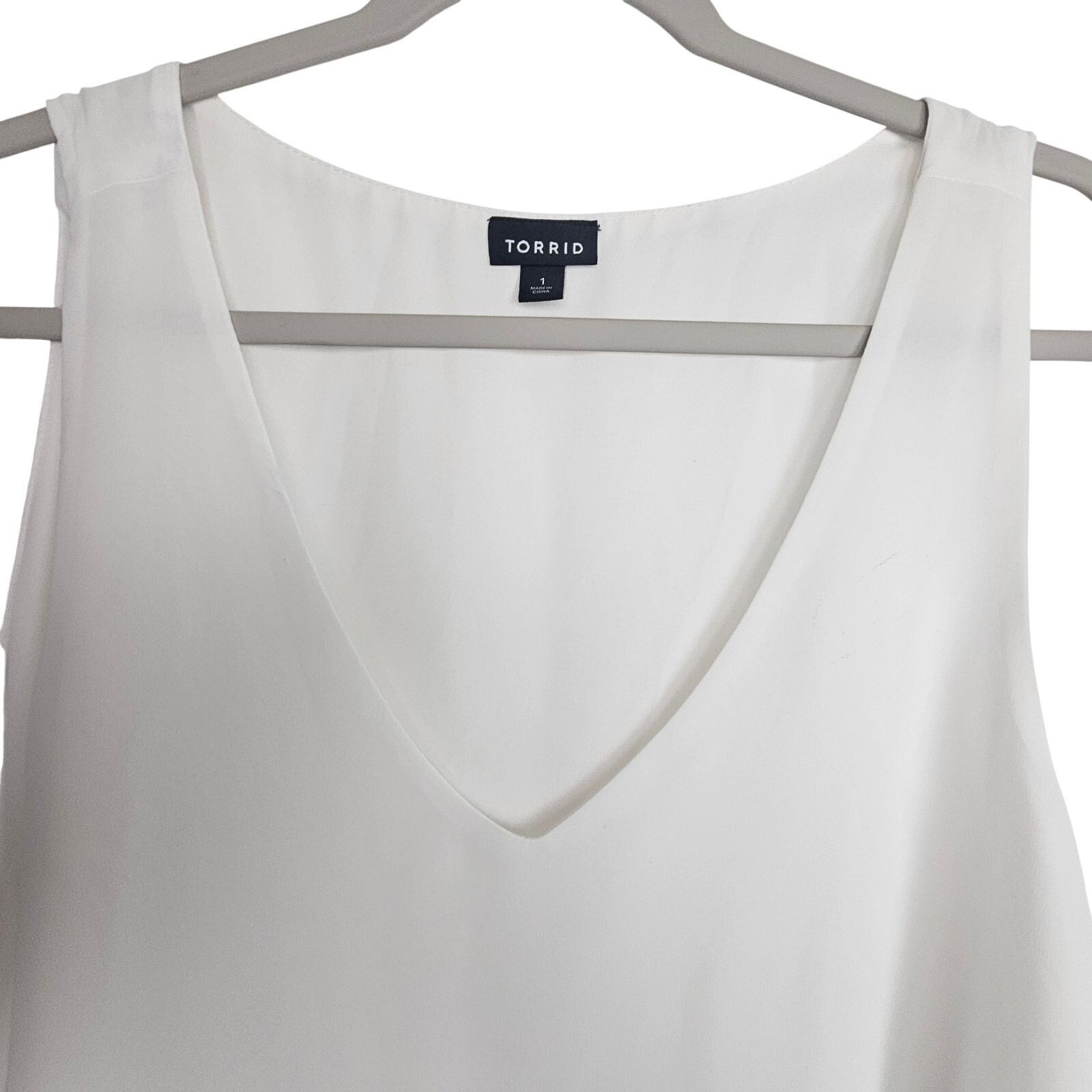 Torrid Torrid Flowy V-Neck Tank Top Plus Size 1X Minimalist Summer Size XL / US 12-14 / IT 48-50 - 2 Thumbnail
