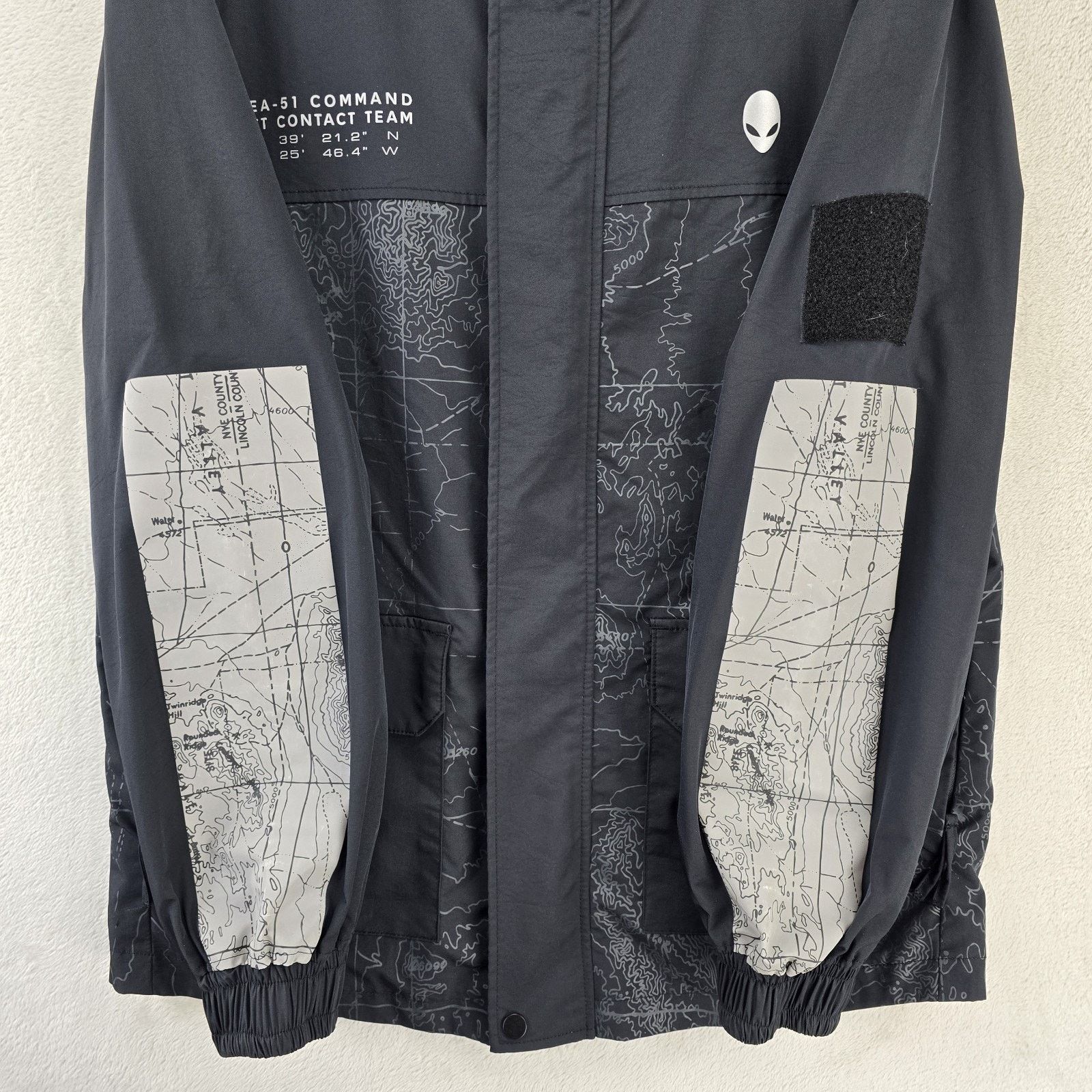 Other Alienware Windbreaker Jacket Small Area 51 Contact Gaming Size US S / EU 44-46 / 1 - 3 Thumbnail