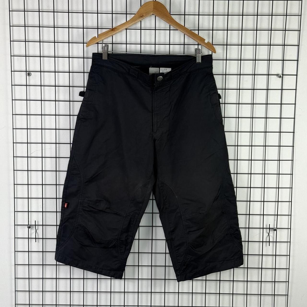 Nike Vintage 90s Black 3/4 Jorts Mini Swoosh Shorts