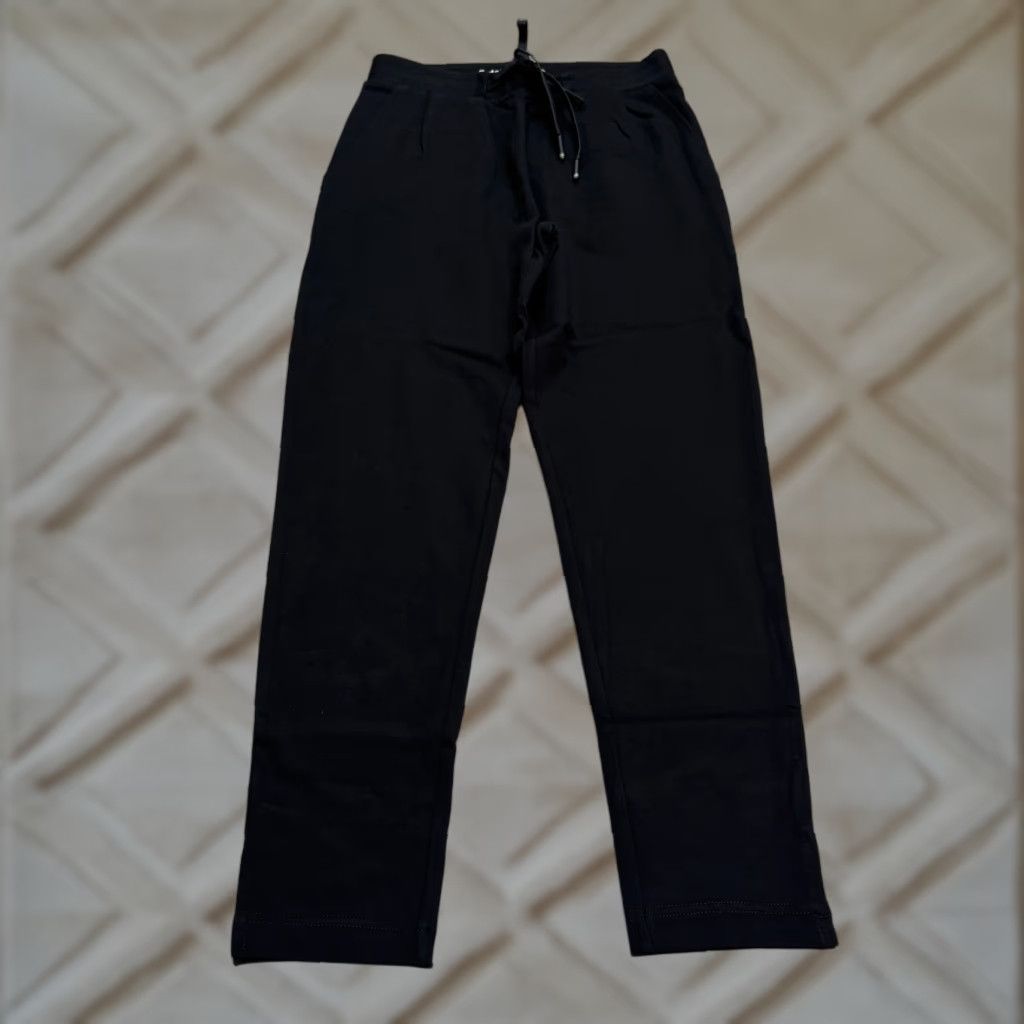 Vintage VINTAGE Betabrand Women's Jogger Pants XS Black Stretch Casual Travel 2010s Size 26" / US 2 / IT 38 - 1 Thumbnail