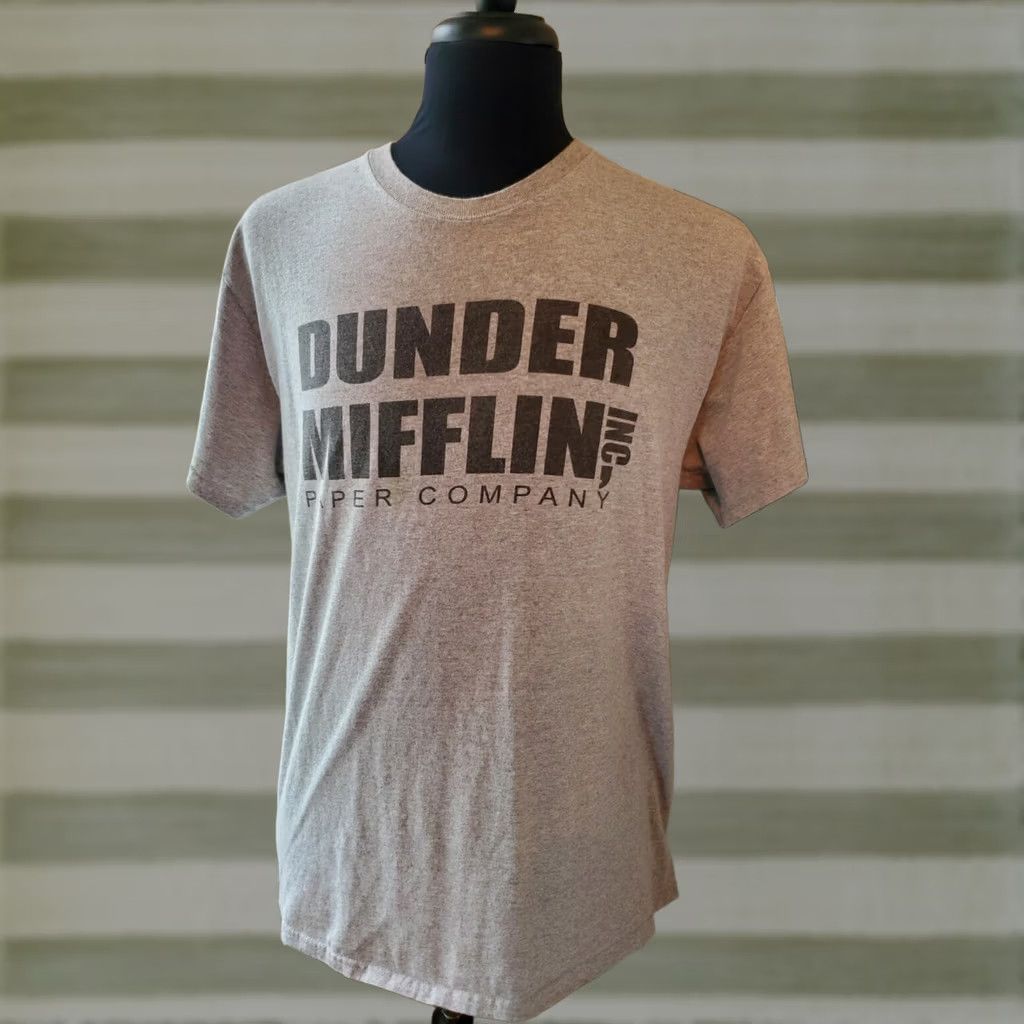 Vintage VINTAGE The Office Dunder Mifflin Logo Gray Short Sleeve T Shirt Mens XL? Size US L / EU 52-54 / 3 - 1 Preview