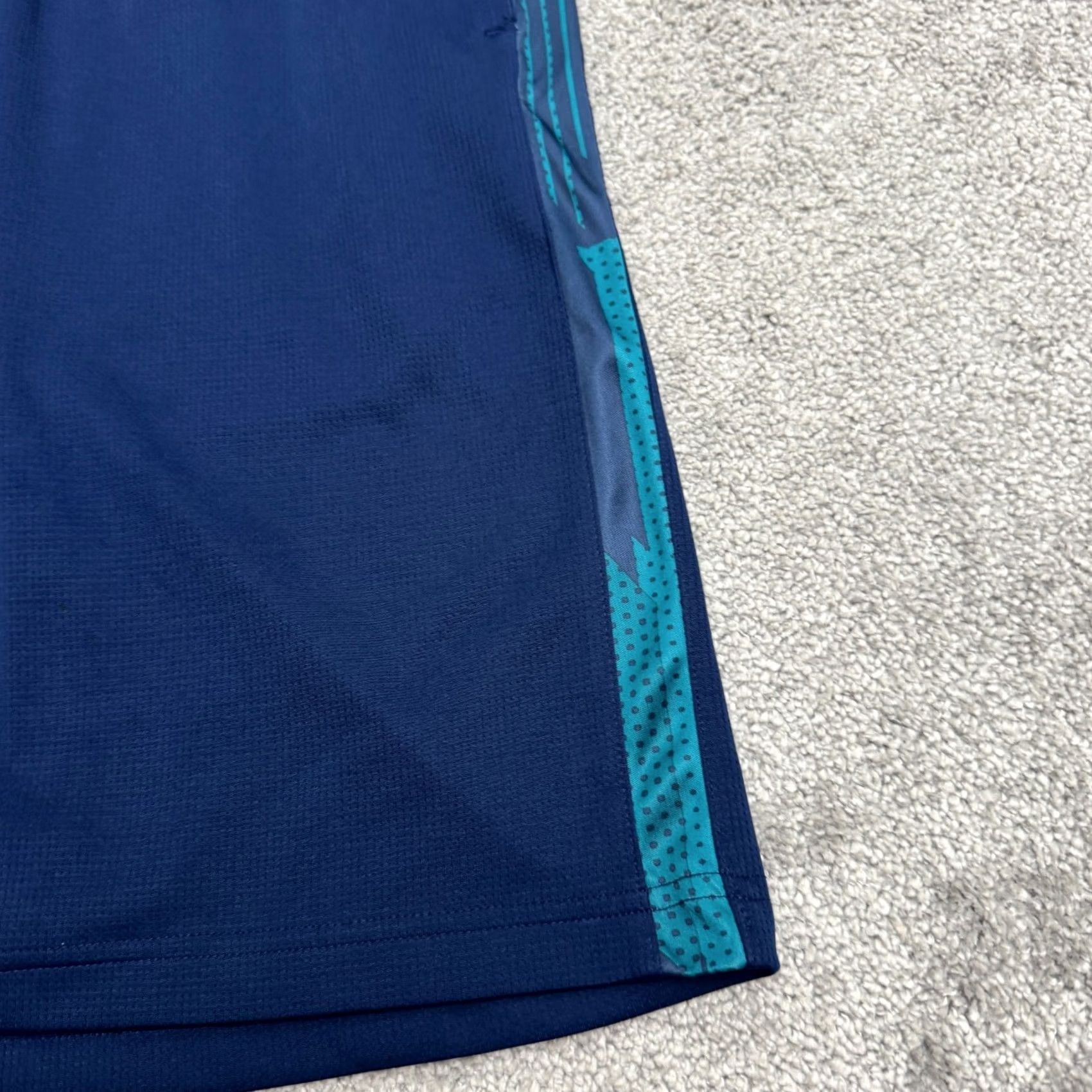 Vintage Foundry Basketball Training Shorts Men 3XL Blue Black Performance Athletic Shorts Size US 39 - 3 Thumbnail