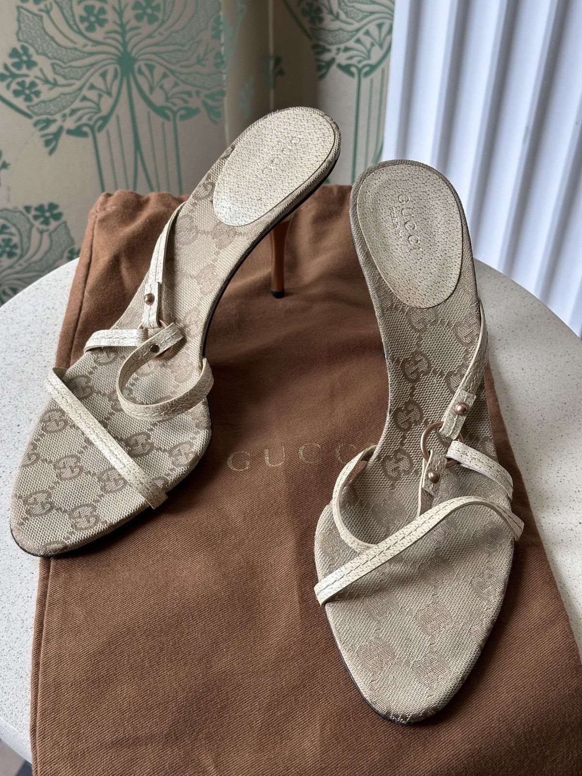 Gucci GUCCI Monogram Beige Kitten Heels Sandals Size 38,5/ 8,5 Size US 8 / IT 38 - 6 Thumbnail
