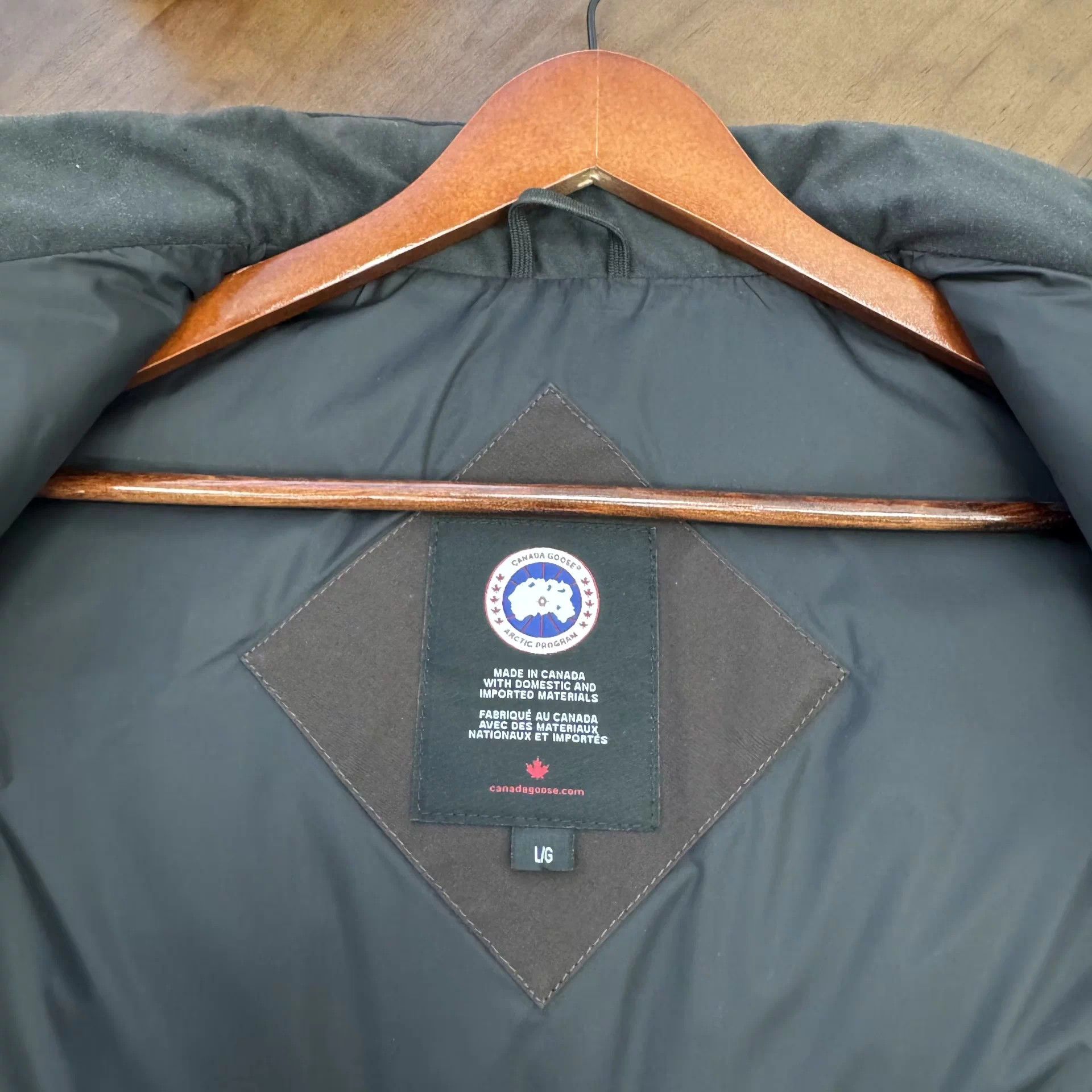 Canada Goose Down Vest Charcoal L - Excellent Cond.