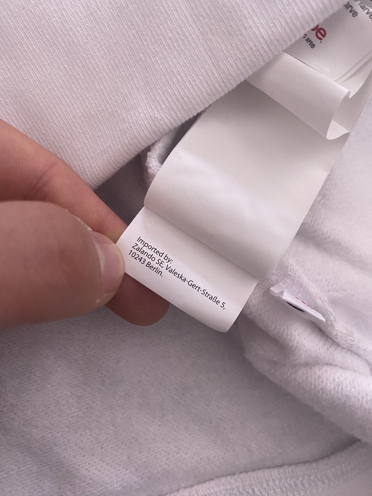 Aape White AAPE By A Bathing Ape Hoodie. Size M. Size US M / EU 48-50 / 2 - 14 Thumbnail