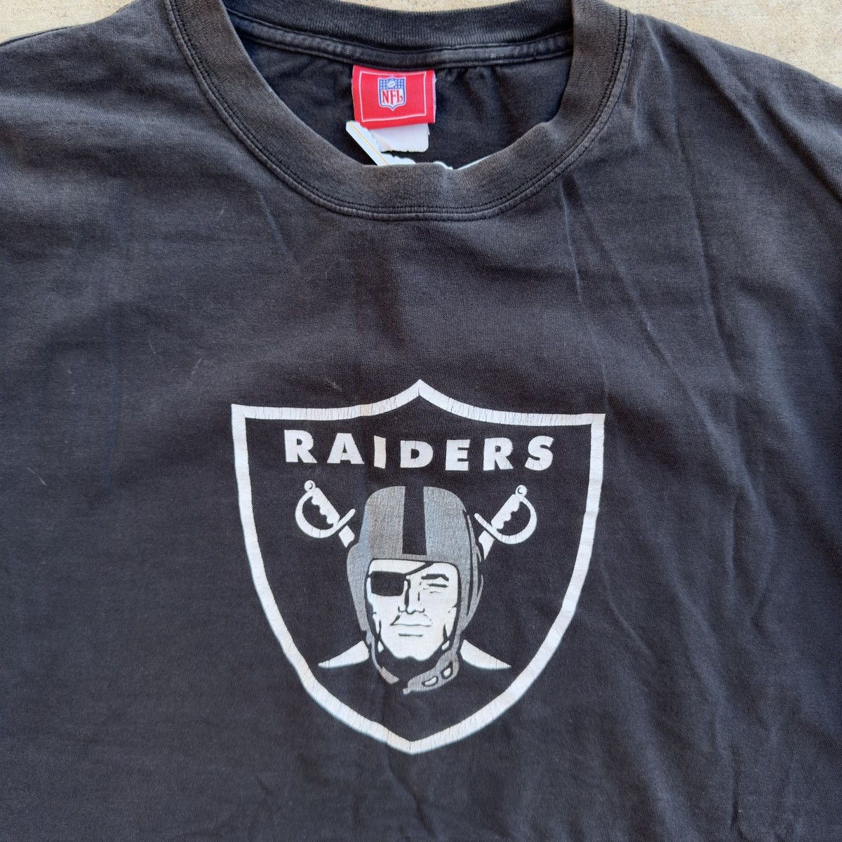 NFL Oakland Raiders black tee #NFL #raiders #streetwear Size US L / EU 52-54 / 3 - 3 Thumbnail