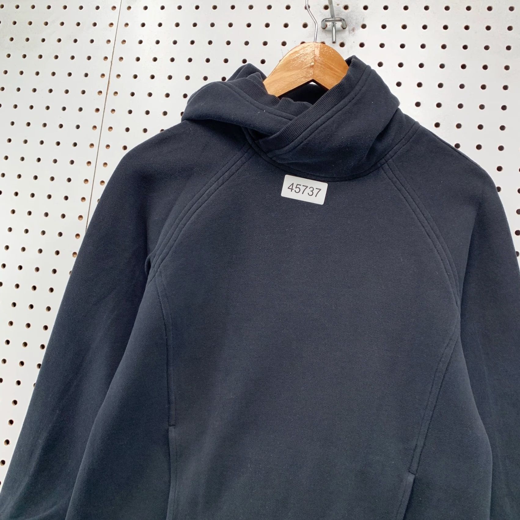 Lululemon Lululemon Hoodie Sweatshirt Womens 6 Black Fleece Hooded Pullover Cozy Size M / US 6-8 / IT 42-44 - 4 Thumbnail