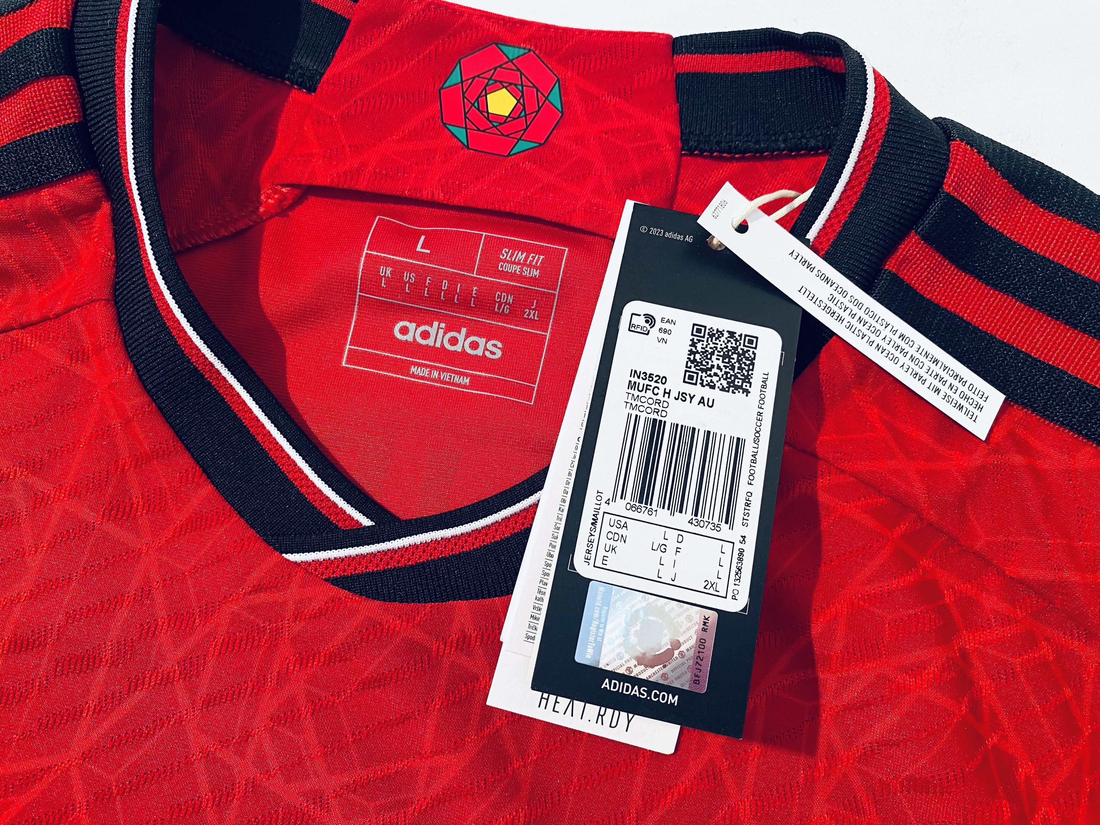 Adidas Authentic BNWT Manchester United Home Jersey 2023 - 2024 Size US L / EU 52-54 / 3 - 11 Thumbnail