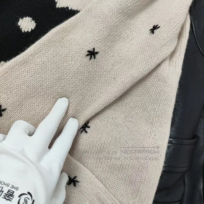 Dior Dior Cashmere sweater Size XS / US 0-2 / IT 36-38 - 5 Thumbnail