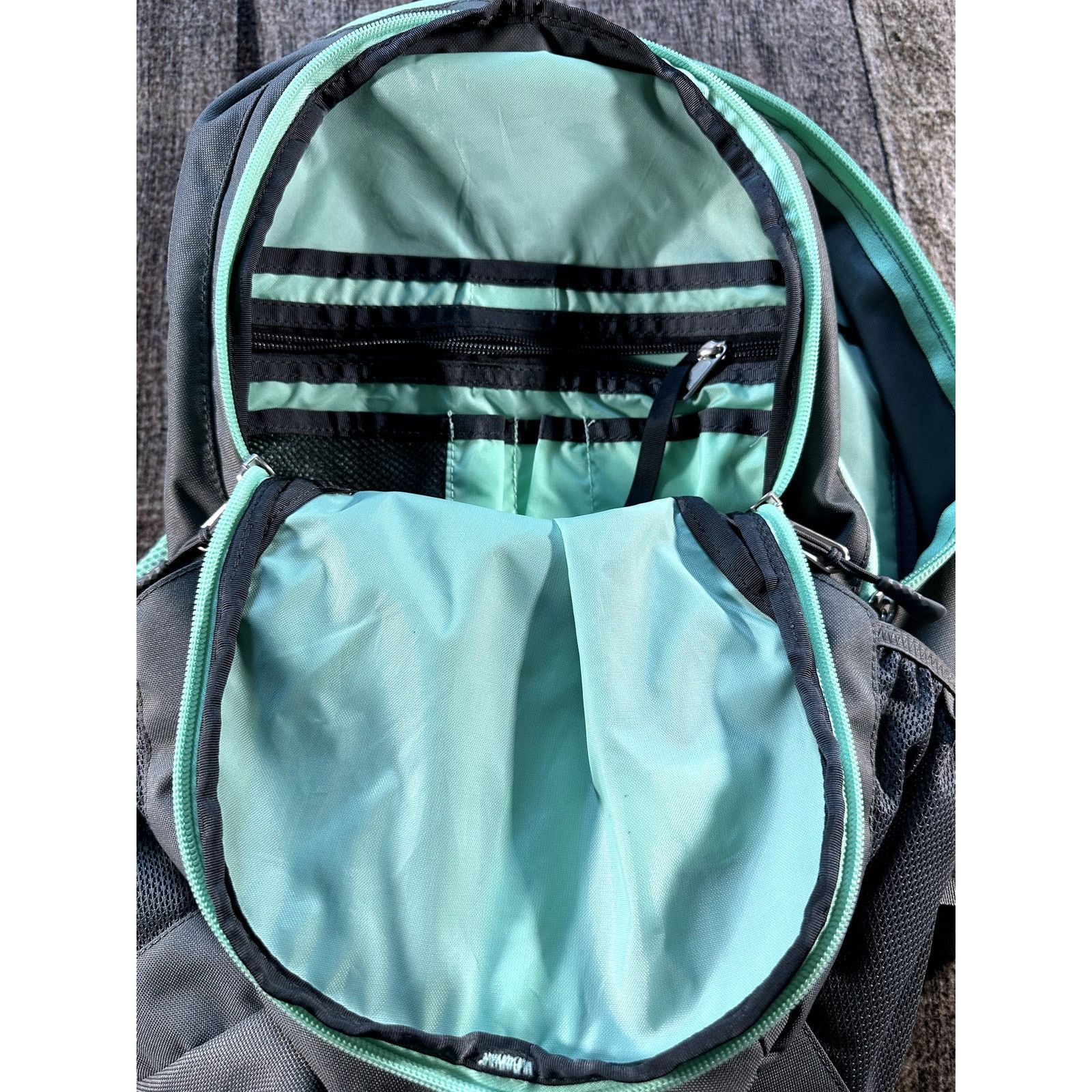 The North Face The North Face Women's Jester Backpack TNF Black/Teal Size ONE SIZE - 3 Thumbnail