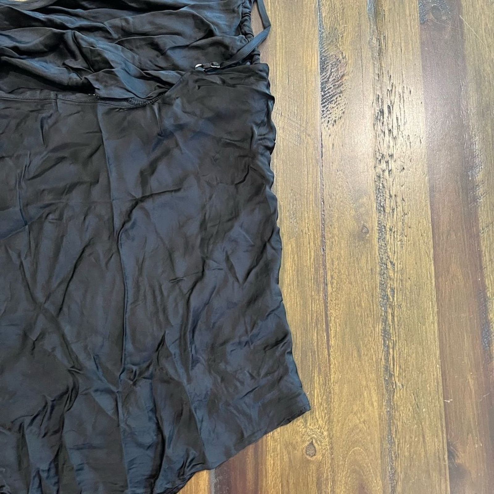 Vintage Wilfred Aritzia Allusion Camisole Satin Tank - Size XS Size XS / US 0-2 / IT 36-38 - 10 Thumbnail