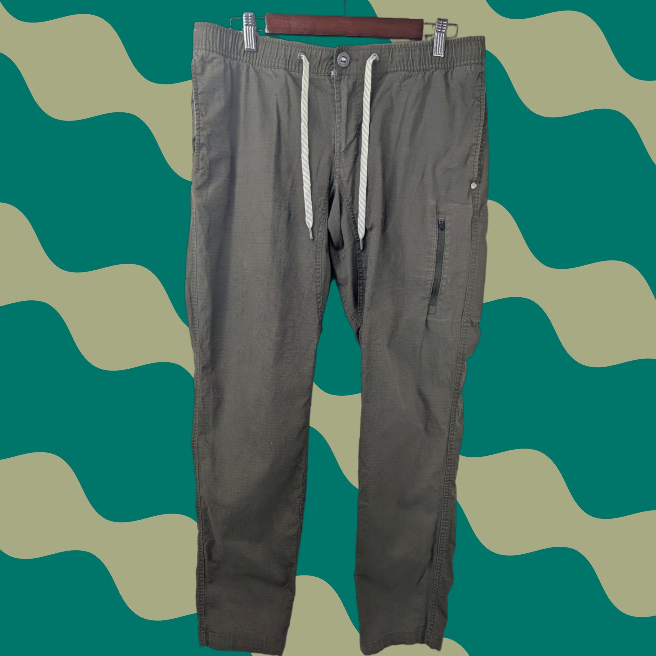 Vuori Vuori Jogger Pants Mens Large Green Ripstop Elastic Waist Travel Casual V412 Size US 33 - 1 Thumbnail