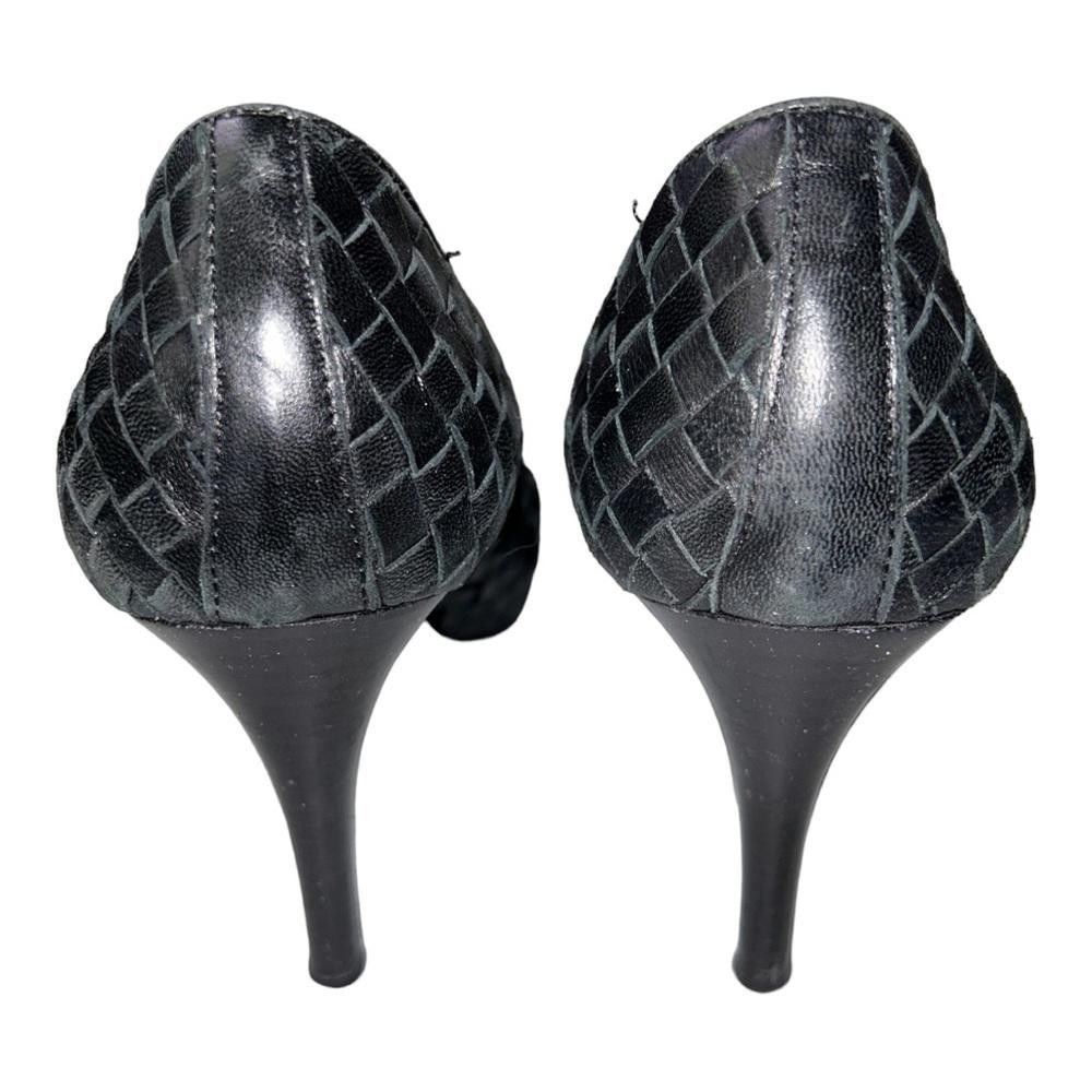 Cole Haan Cole Haan l Black Leather Woven Closed Toe Heels Size 9.5 Size US 9.5 / IT 39.5 - 6 Thumbnail