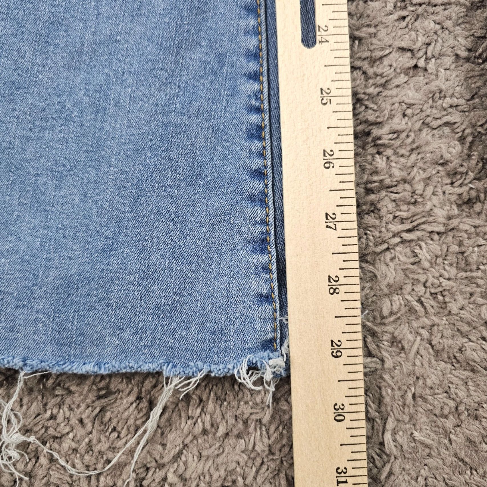 Vintage VINTAGE Skinny Fries Women's Flare Jeans High Rise Light Wash Distressed 22x30 Size 25" / US 0 / IT 36 - 6 Thumbnail