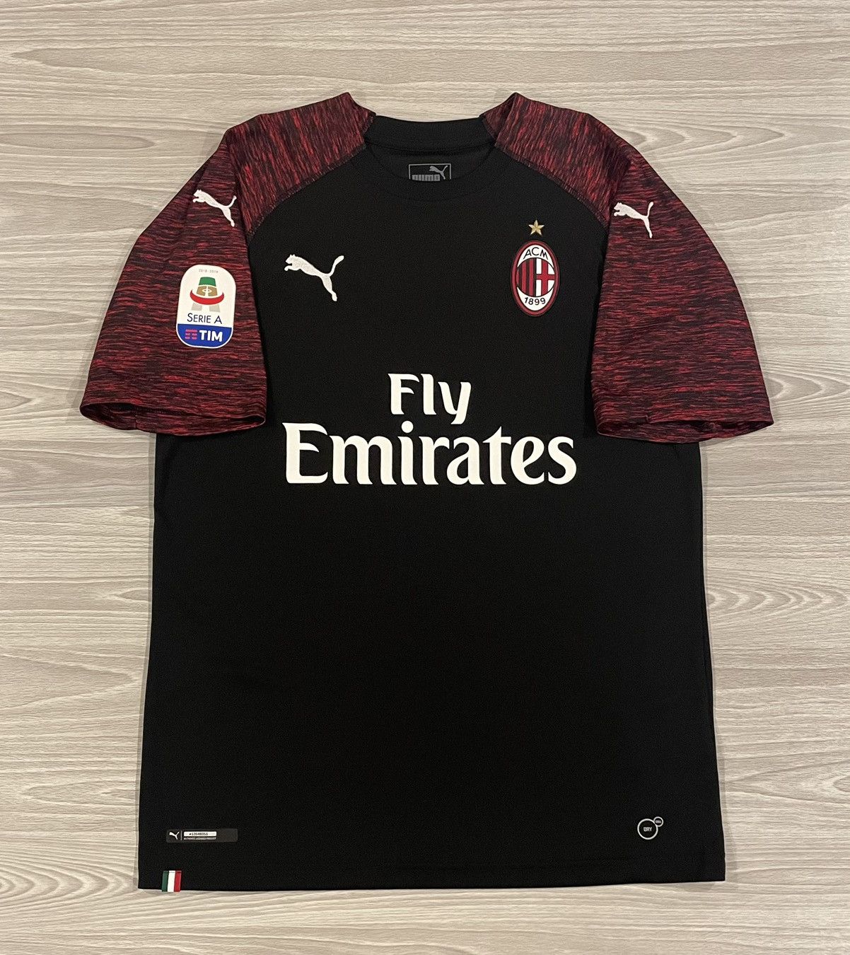 Puma Puma 2018/19 AC Milan Higuain #9 Soccer Jersey Men’s Medium Size US M / EU 48-50 / 2 - 4 Thumbnail