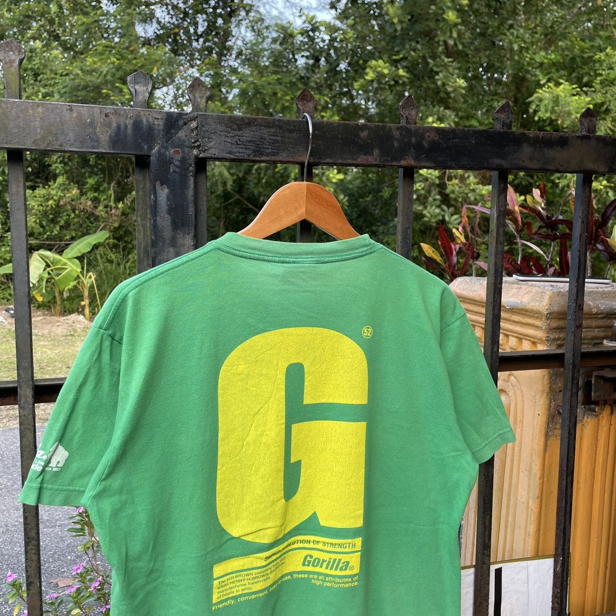 Welcome Skateboards 🔥Vintage 90s Gorilla Double Big Logo Hip Hop Skateboard Tee Size US L / EU 52-54 / 3 - 3 Thumbnail