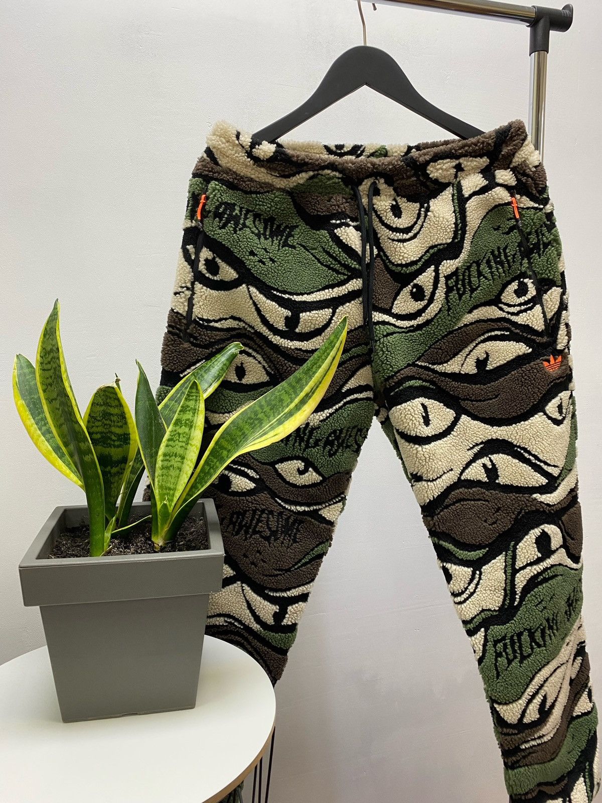 Adidas × Fucking Awesome Adidas x Fucking Awesome Sherpa Camouflage Pants M Size US 32 / EU 48 - 3 Thumbnail