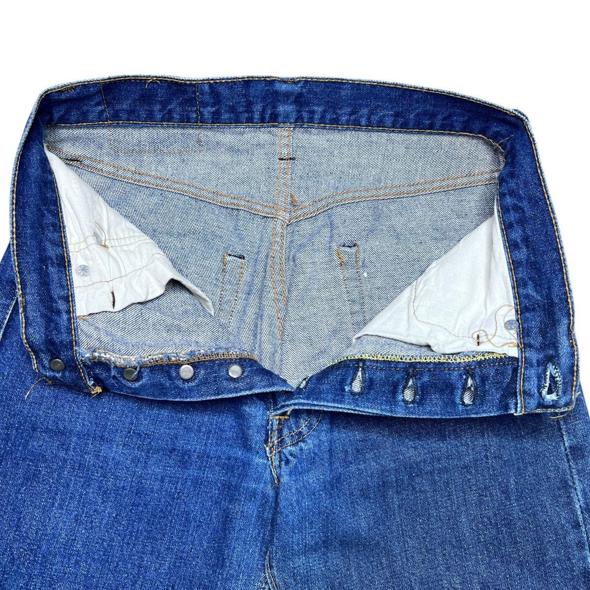 Levi's Vtg 1970s Levi’s 501 Button Fly Selvedge Redline Denim Jeans Size US 28 / EU 44 - 4 Thumbnail