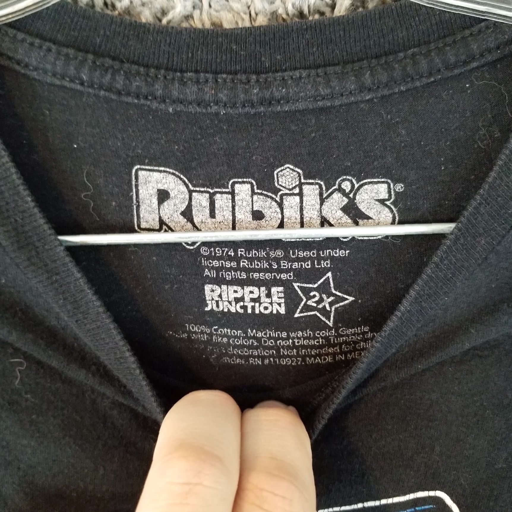 Vintage Rubik's Black Melting Rubiks Cube Short Sleeve Tee Size 2X Mens Size US 39 - 4 Thumbnail