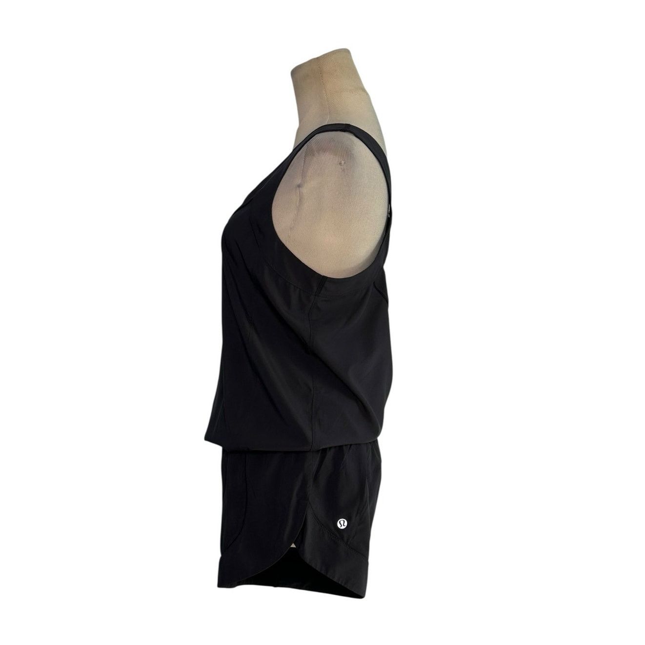 Lululemon Lululemon Speedy Runsie Open Back Romper size 6 Size 28" / US 6 / IT 42 - 6 Thumbnail
