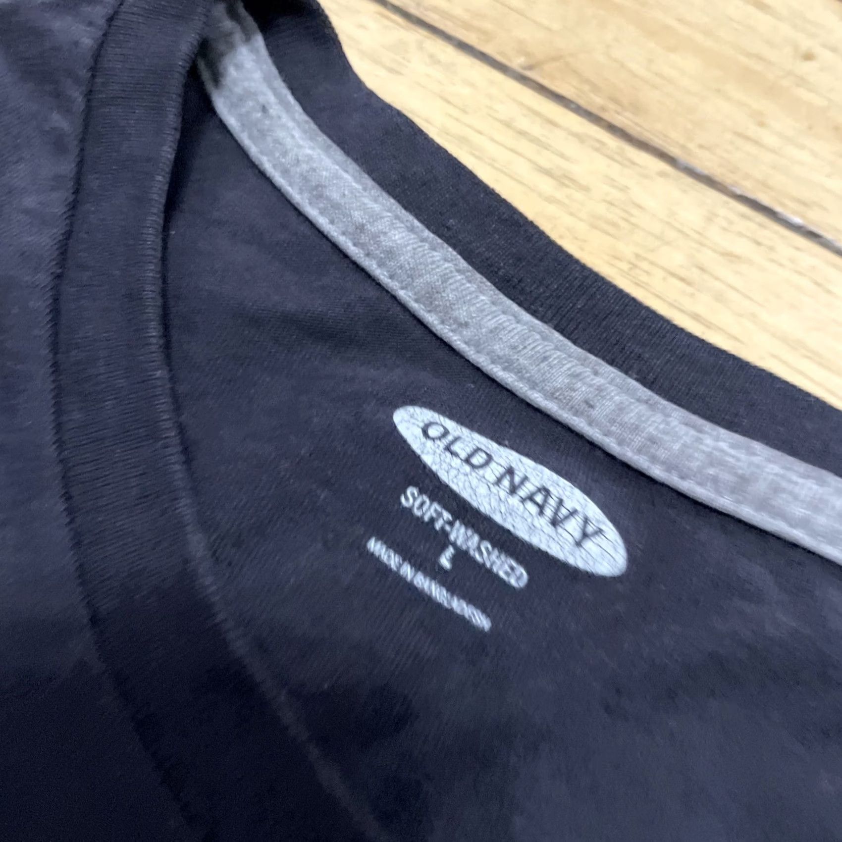 Old Navy Old Navy Soft Washed T Shirt Adult L Slim Astronaut Print Black Graph Tee Shirt Size US L / EU 52-54 / 3 - 7 Thumbnail