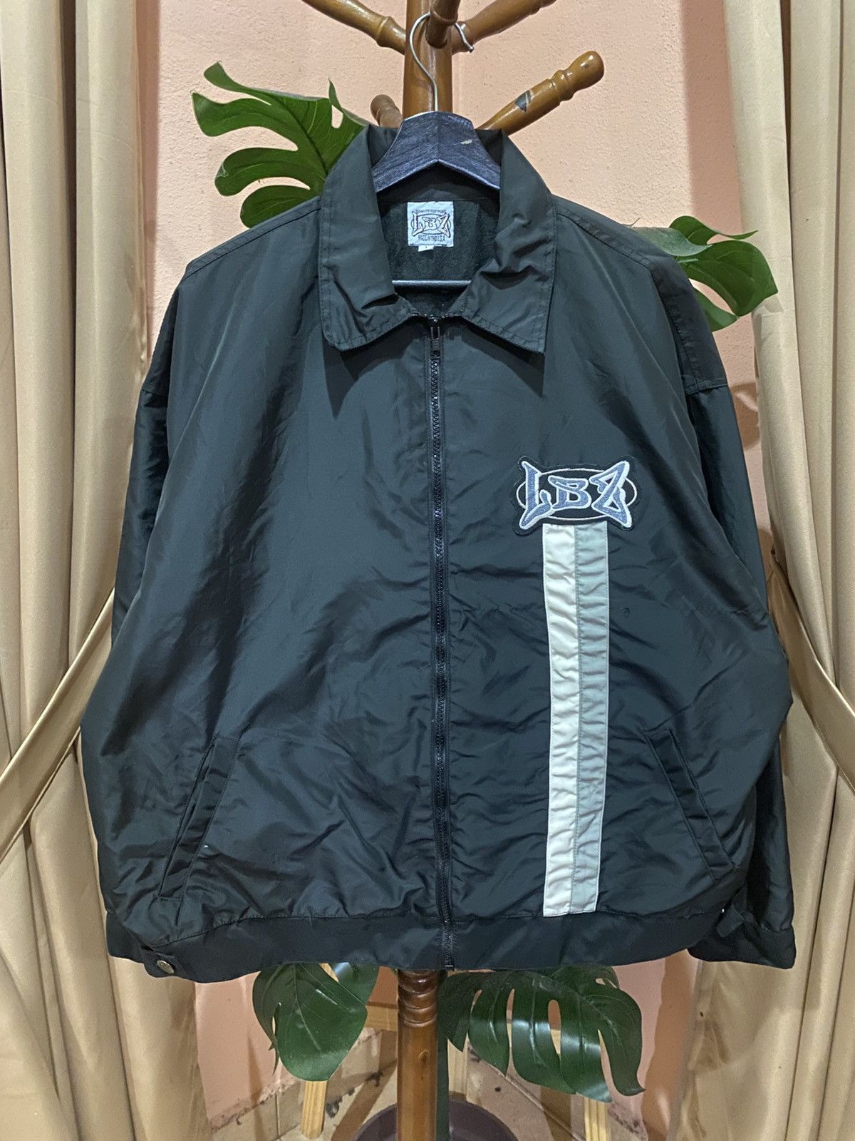 Vintage Vintage LBZ Quality Clothing Black Nylon Bomber Jacket Size US L / EU 52-54 / 3 - 1 Thumbnail