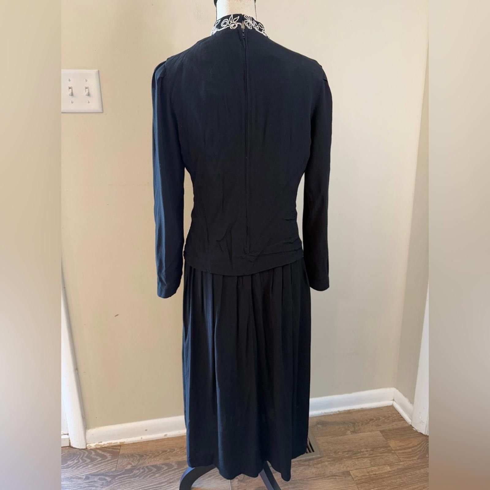 Other Karin Stevens Petites vintage black embroidered maxi dress 8 Size M / US 6-8 / IT 42-44 - 3 Thumbnail