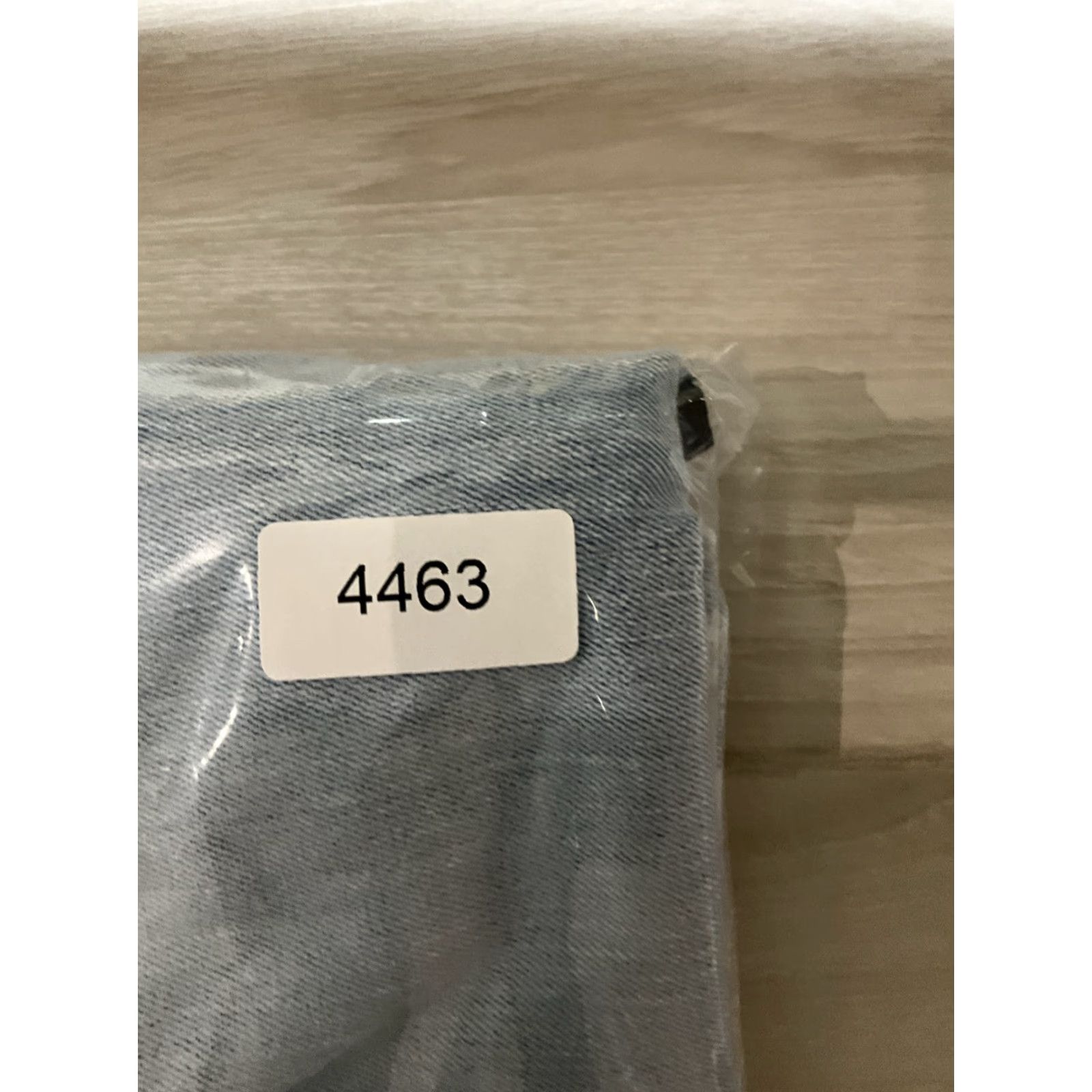Levi's Levi’s 515 Cropped Denim Jeans Medium Wash Size 10 Womens Capri Cropped Denim Jeans Blue 515 Cropped Women's Jeans Mens? Size ONE SIZE - 4 Thumbnail