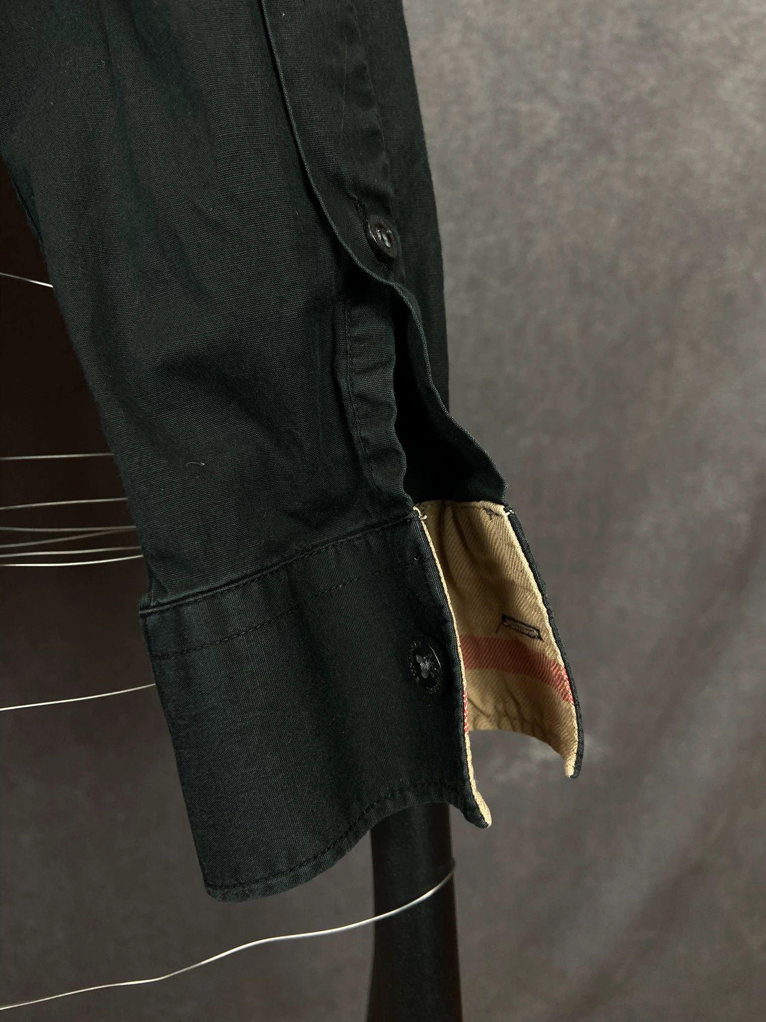 Burberry Burberry Black Button-Up Shirt L – Collar Detail Size US L / EU 52-54 / 3 - 6 Thumbnail