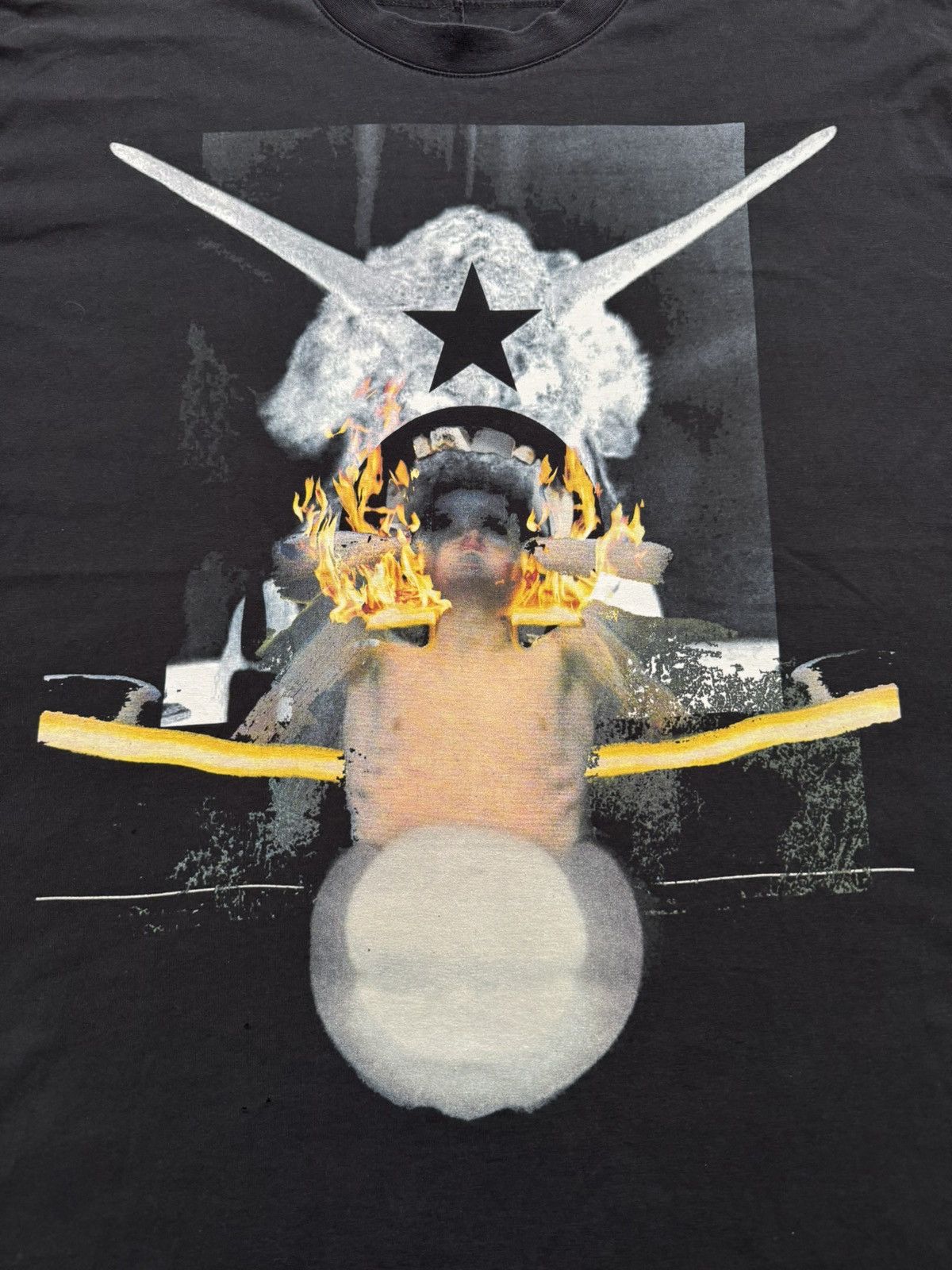 Givenchy SS16 Givenchy by Riccardo Tisci Voodoo Doll Graphic T Shirt Size US L / EU 52-54 / 3 - 2 Thumbnail