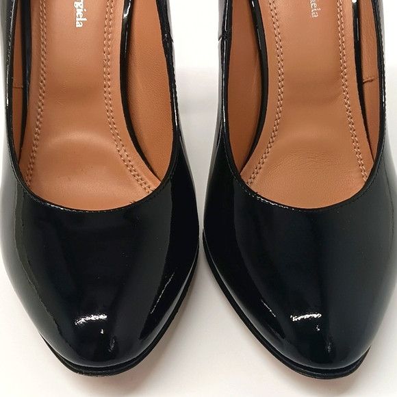 Maison Margiela Maison Margiela Black Patent Leather Court Pumps -EU37/US7 Size US 7 / IT 37 - 8 Thumbnail