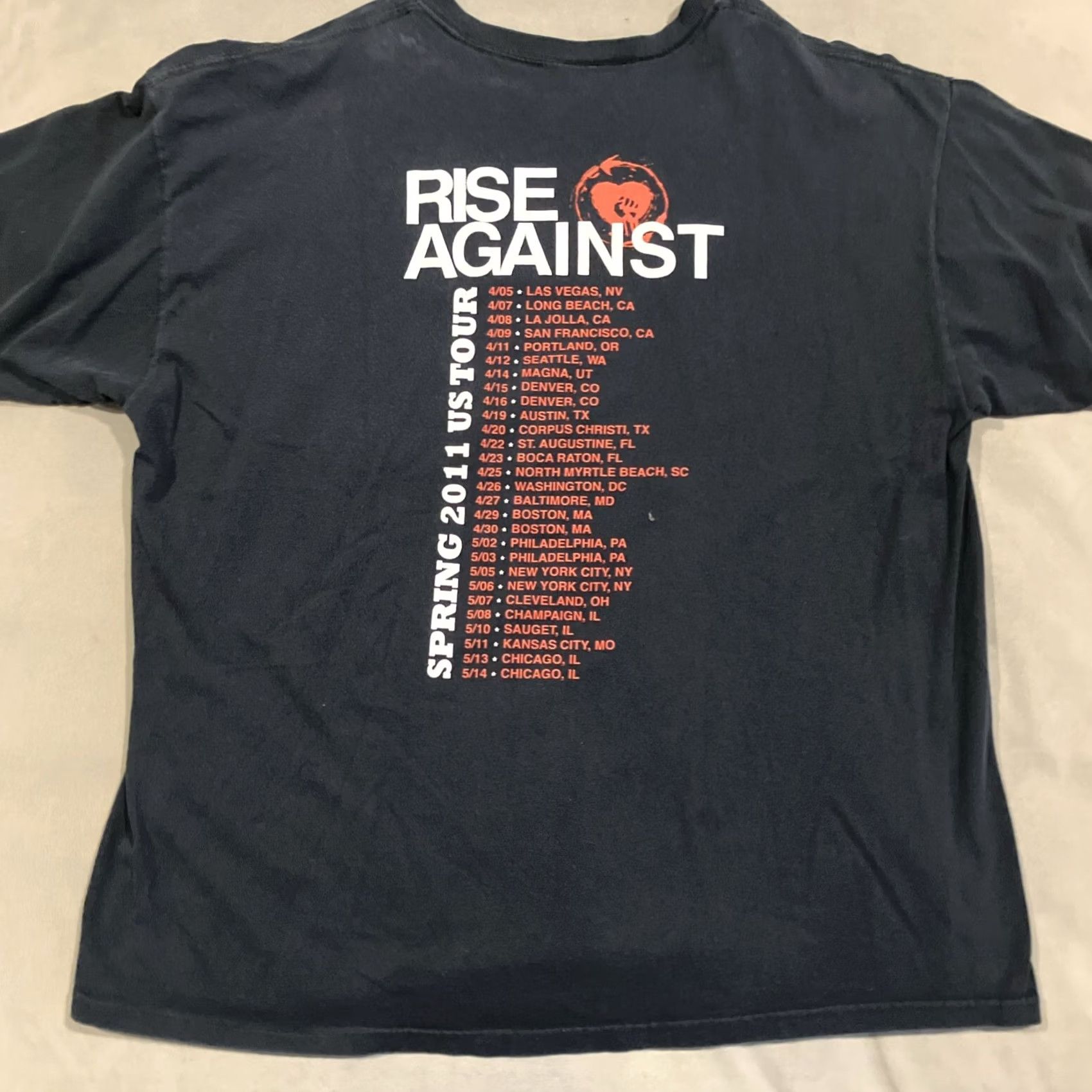 Vintage VINTAGE Rise Against Concert T Shirt XL Black Rock Punk Band Tour 2011 Mens Short Sleeve Crew Neck Graphic Print 100% Cotton Size US XL / EU 56 / 4 - 3 Thumbnail