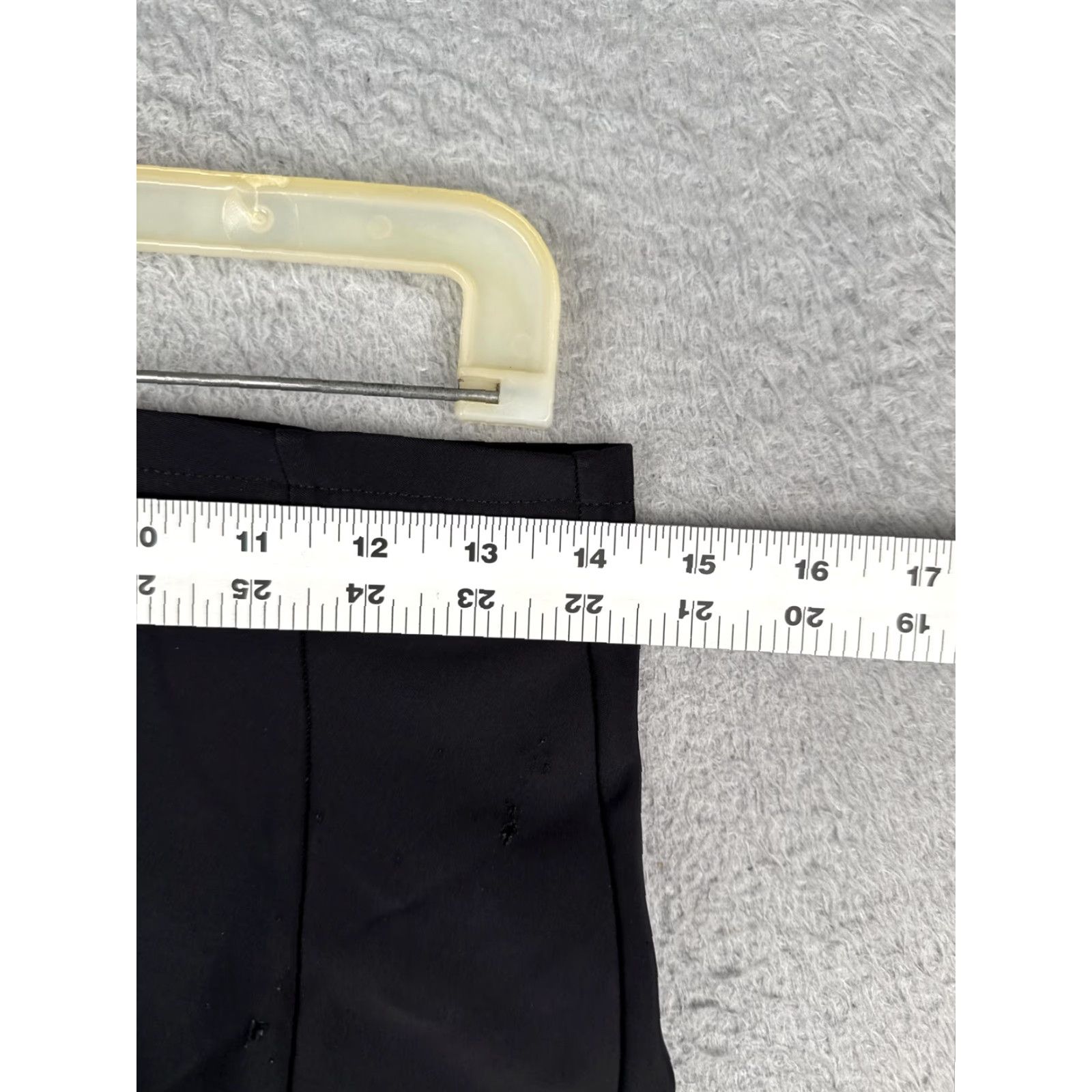 Vintage VINTAGE Canari Cycling Shorts Mens Large Black Padded Chamois Bike Compression Grippers Size US 33 - 7 Thumbnail