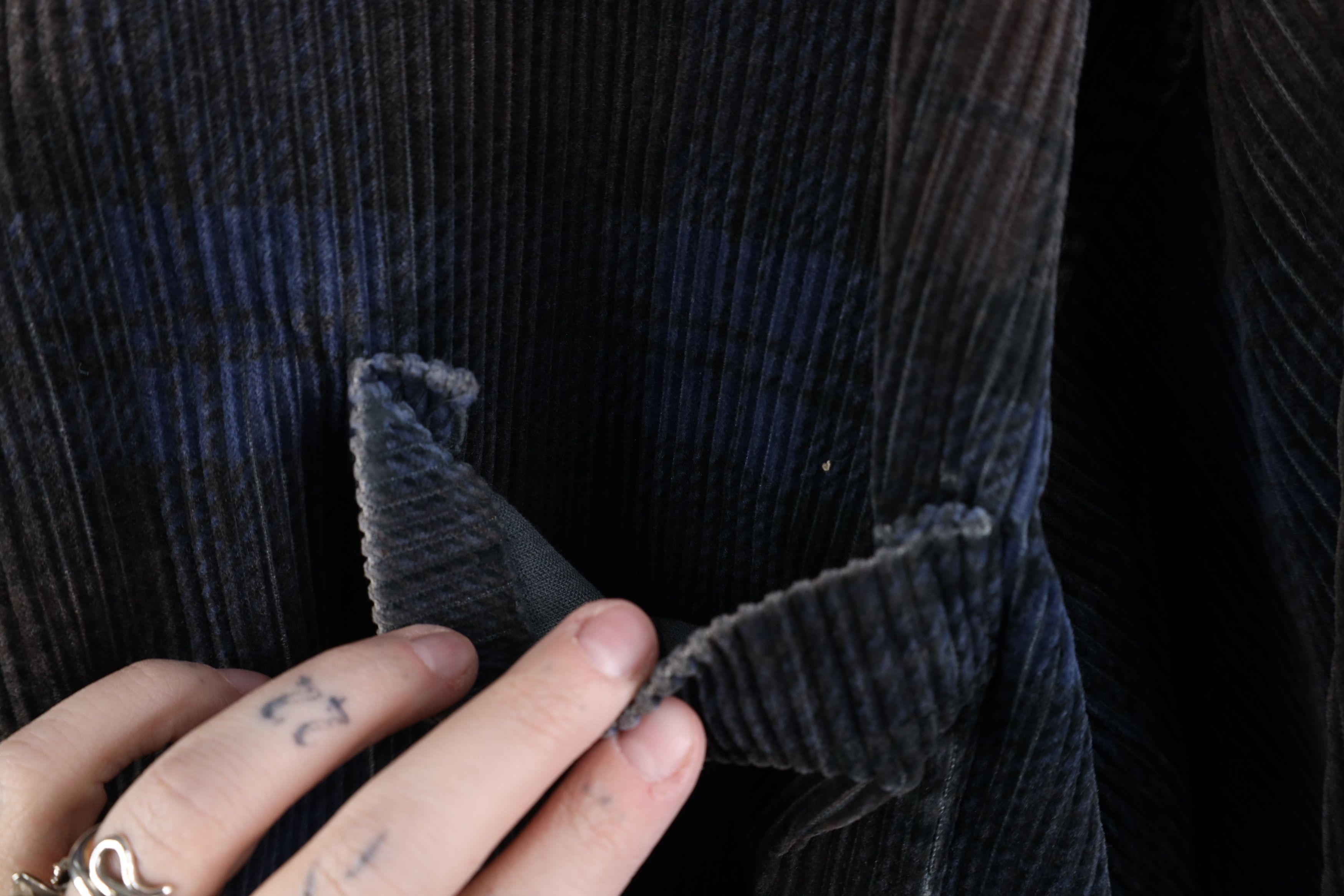 Vintage Vintage 90s Streetwear Heavy Corduroy Button Shirt Plaid Size US L / EU 52-54 / 3 - 6 Thumbnail