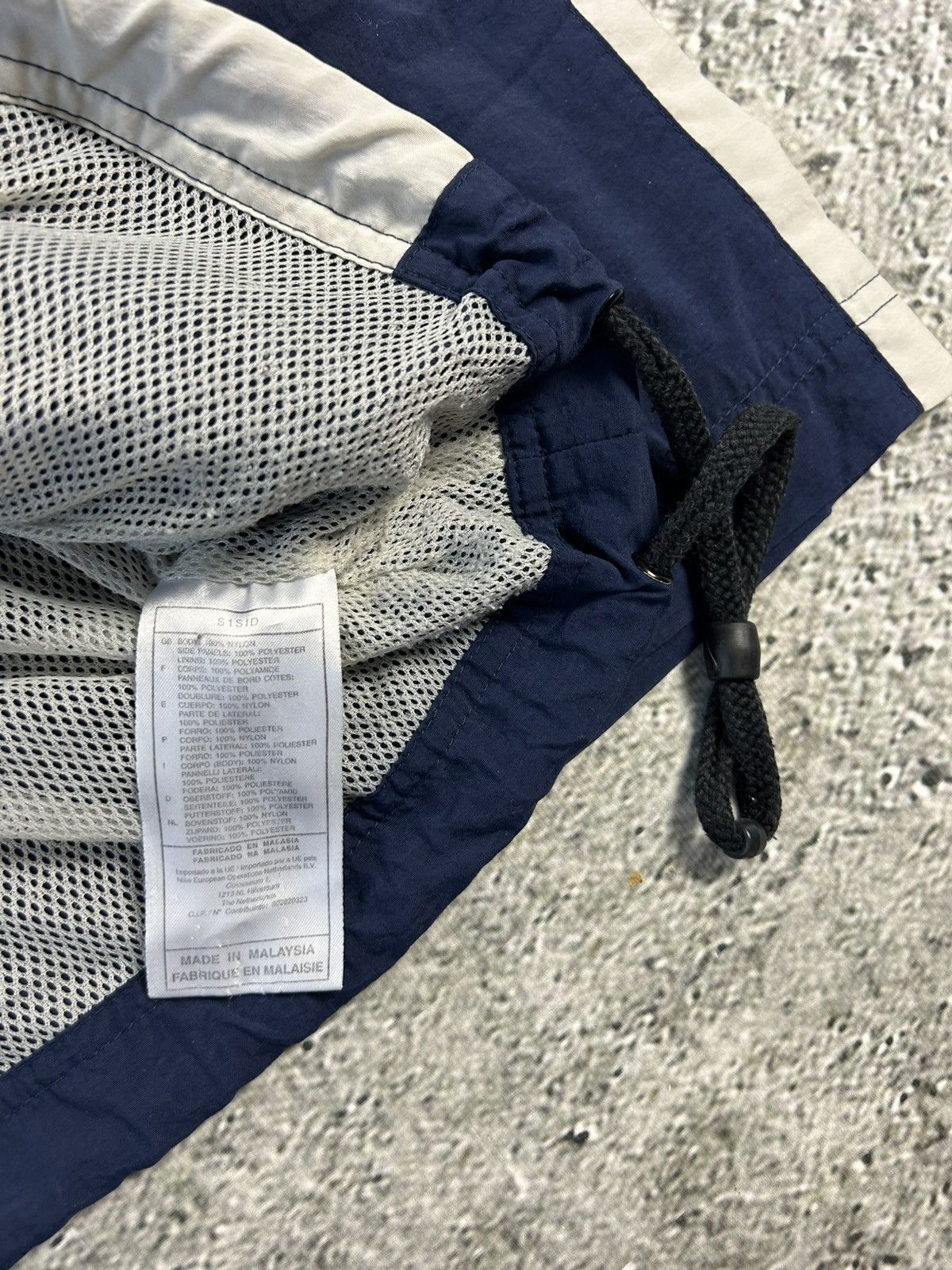 Nike × Vintage Nike track jacket vintage navy blue nylon Y2K Size US L / EU 52-54 / 3 - 6 Thumbnail