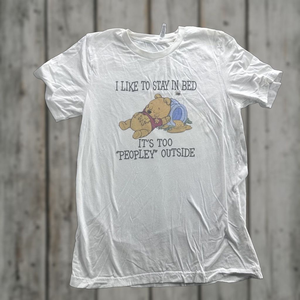 Vintage Winnie the Pooh Graphic T-Shirt Mens Medium White "I Like To Stay In Bed" Disney Humor Size US M / EU 48-50 / 2 - 1 Thumbnail