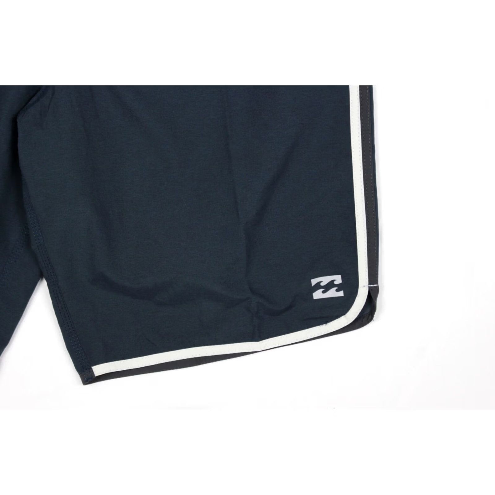 Billabong VINTAGE Billabong Board Shorts? Size US 40 / EU 56 - 3 Thumbnail