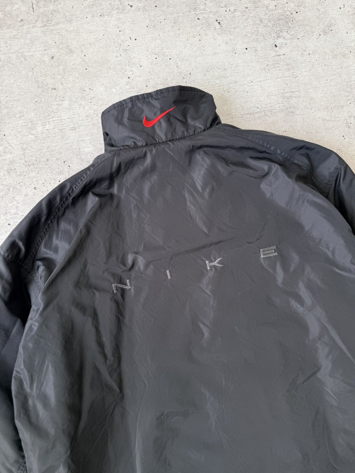 Nike Vintage 90s Nike Windbreaker Jacket y2k Black Red Swoosh Size US XL / EU 56 / 4 - 12 Thumbnail